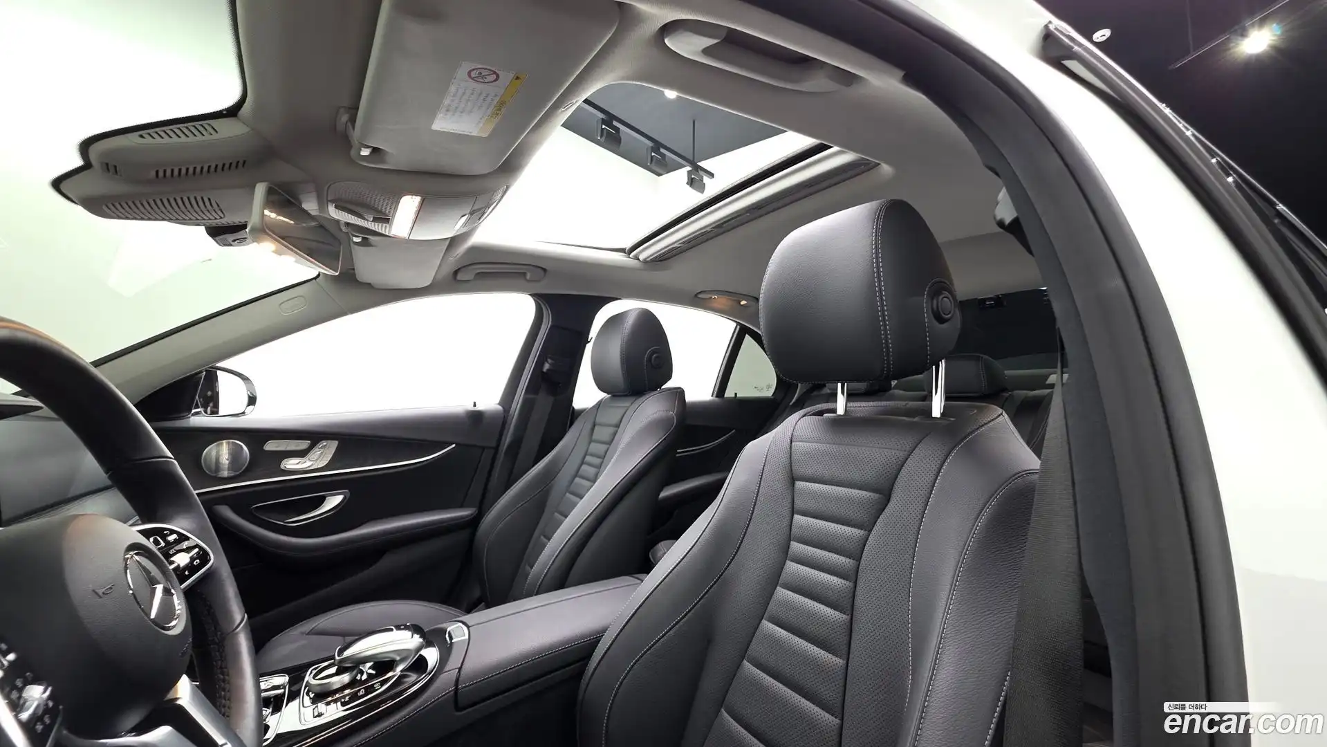 E-Class Mercedes-Benz 2020.0-OPTION-021