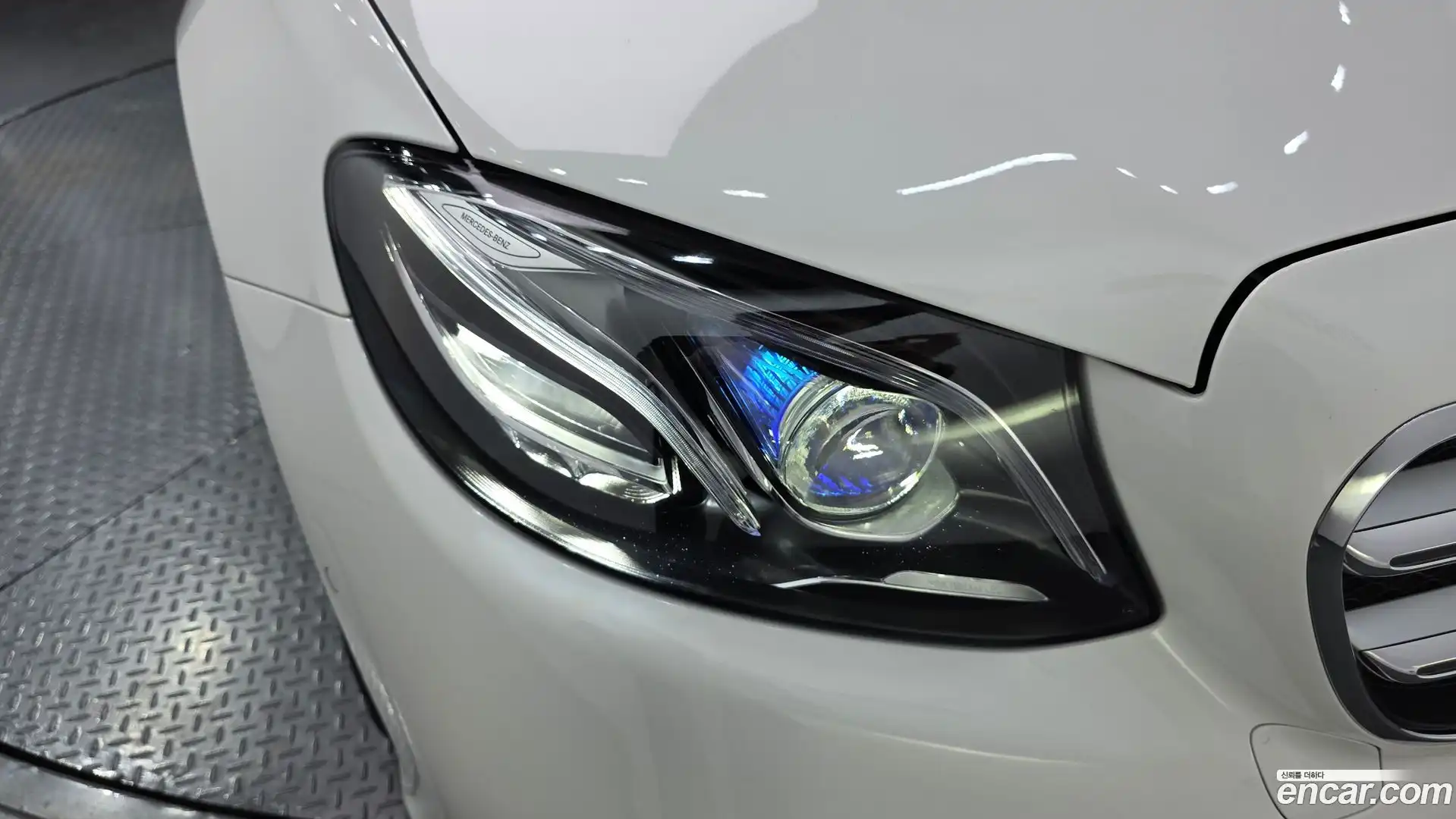 E-Class Mercedes-Benz 2020.0-OUTER-032