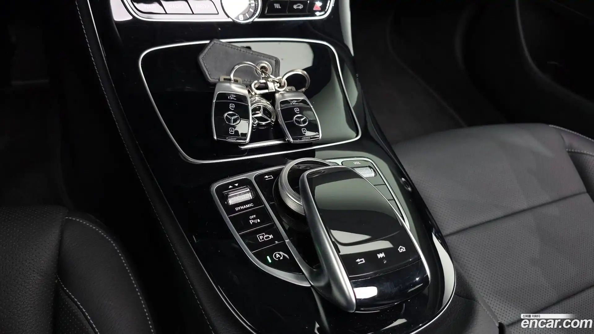 E-Class Mercedes-Benz 2020.0-OPTION-040