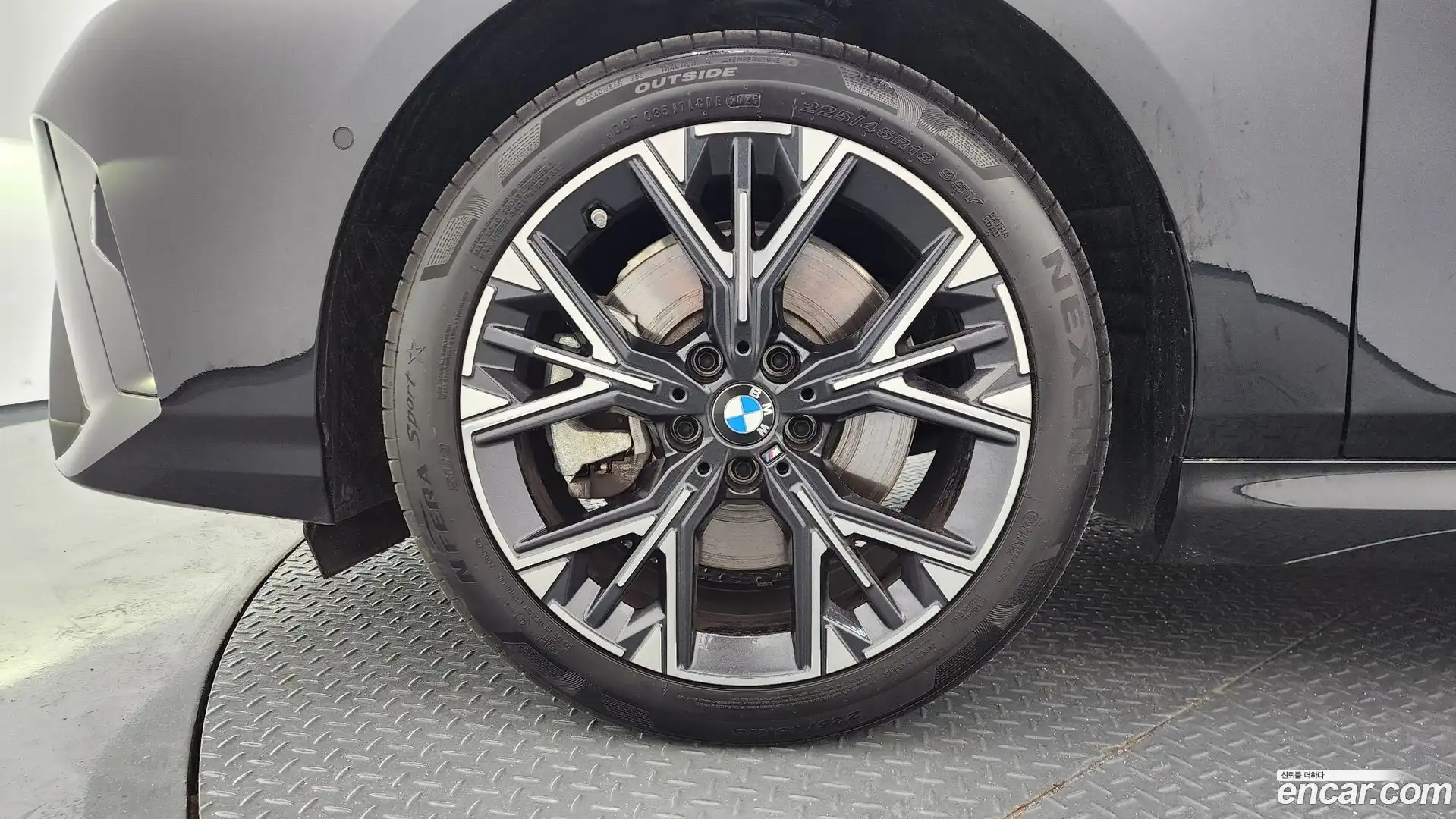 1-Series BMW 2025.10-OUTER-005