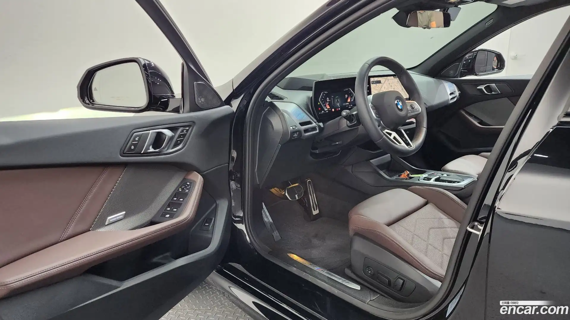 1-Series BMW 2025.10-INNER-010