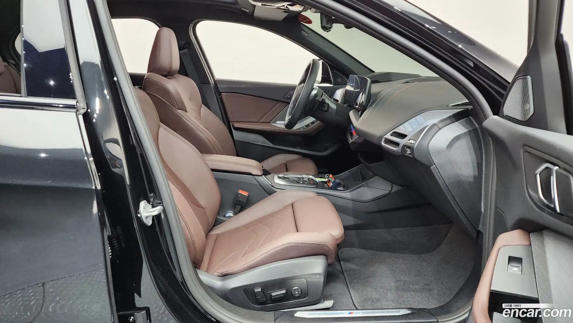 1-Series BMW 2025.10-INNER-036