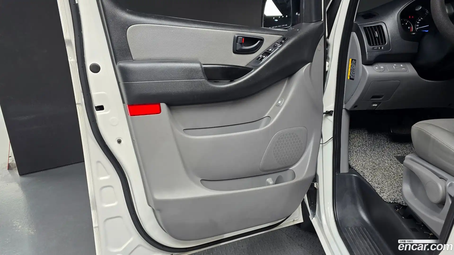 Starex Hyundai 2018.8-INNER-034