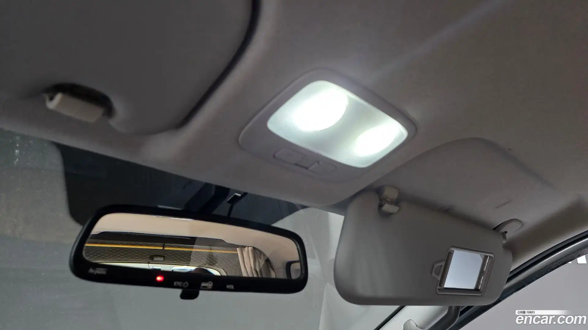 Starex Hyundai 2018.8-OPTION-044