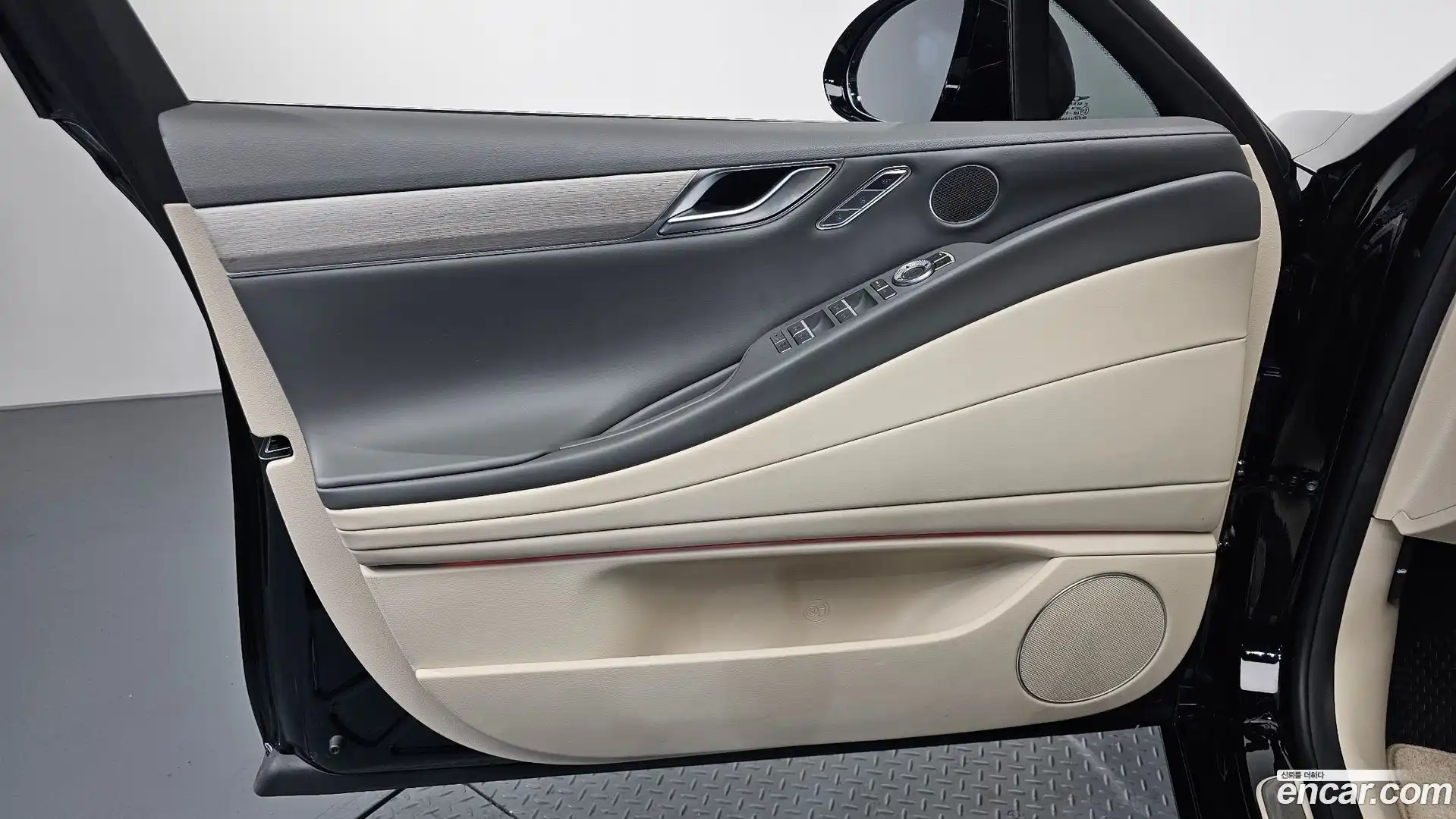 G80 Genesis 2024.6-INNER-034