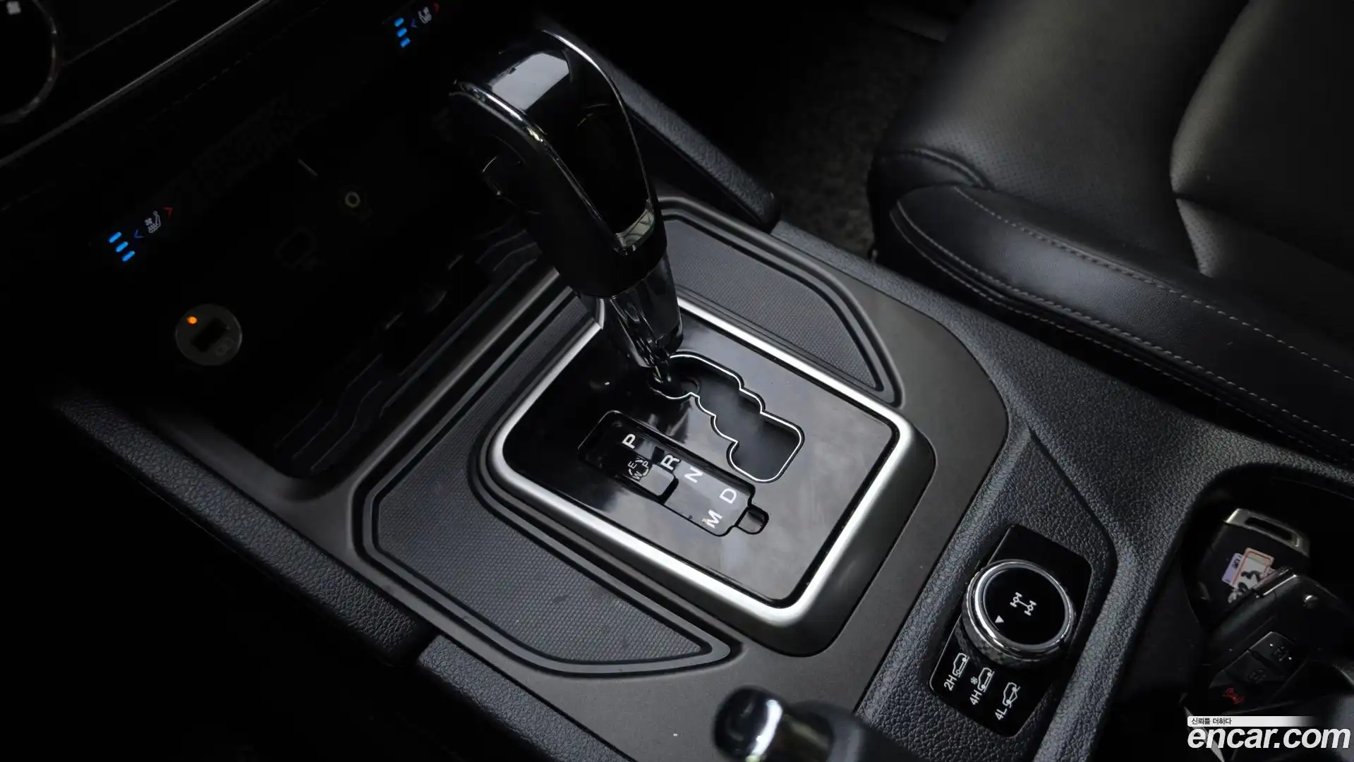 Rexton KG Mobility 2018.6-INNER-009