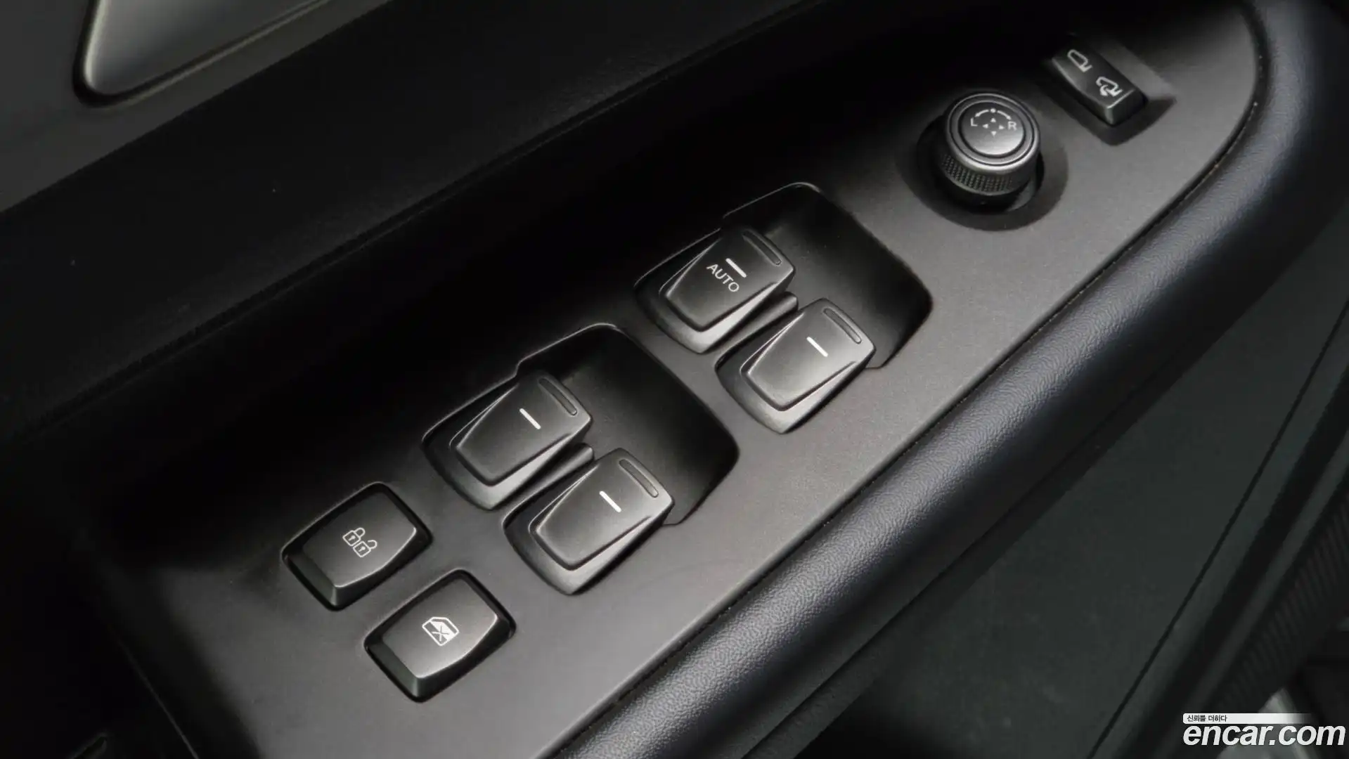Rexton KG Mobility 2018.6-OPTION-019