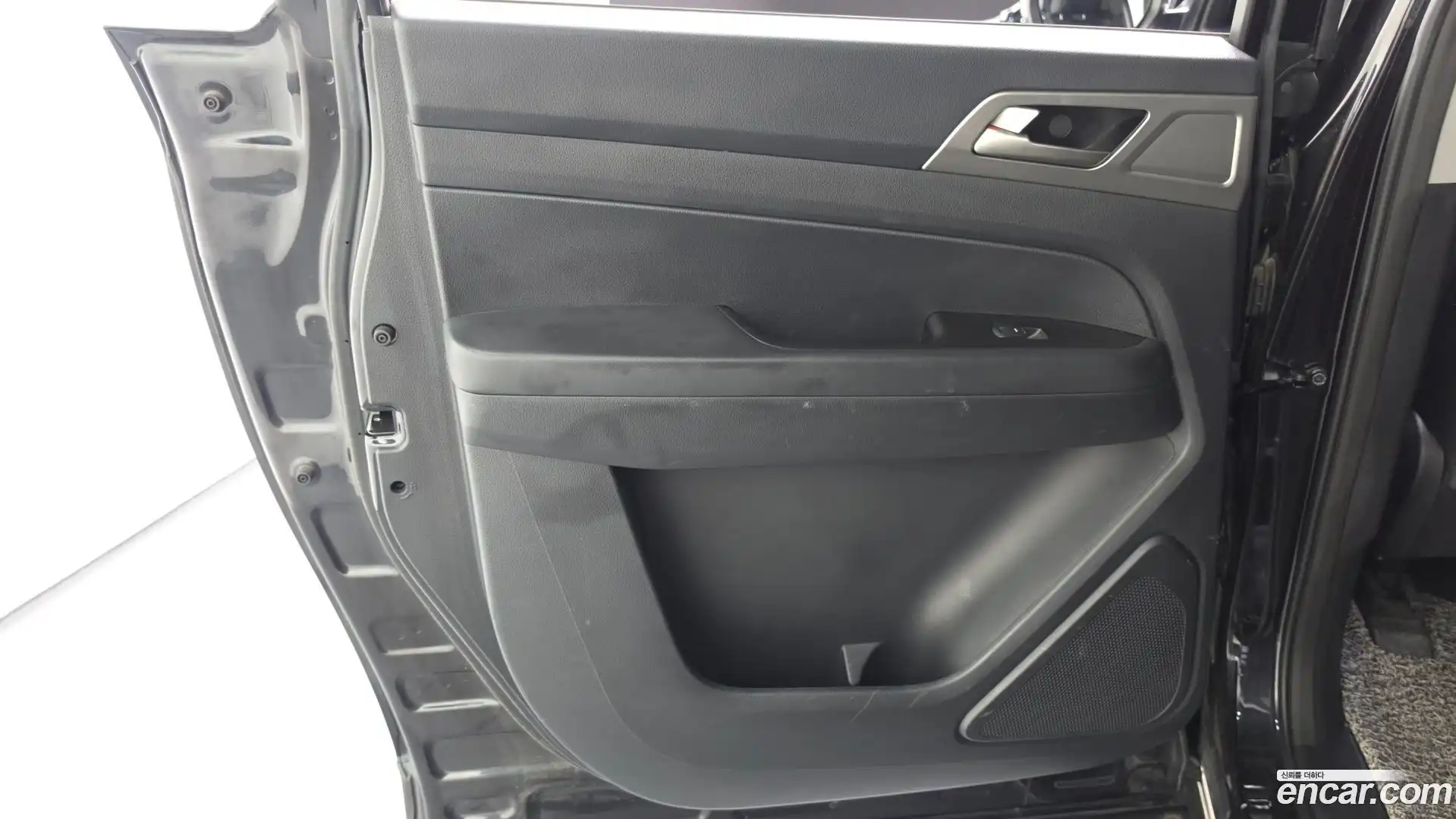 Rexton KG Mobility 2018.6-INNER-035