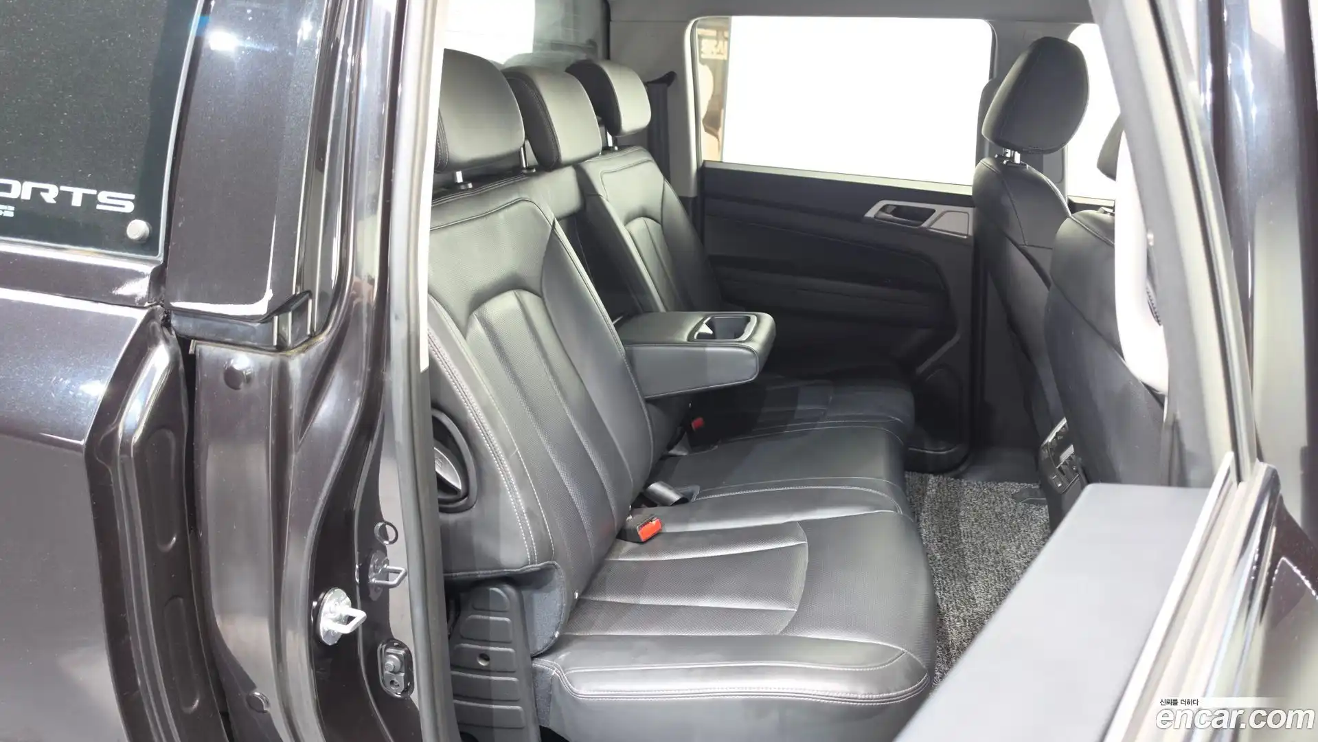 Rexton KG Mobility 2018.6-INNER-036