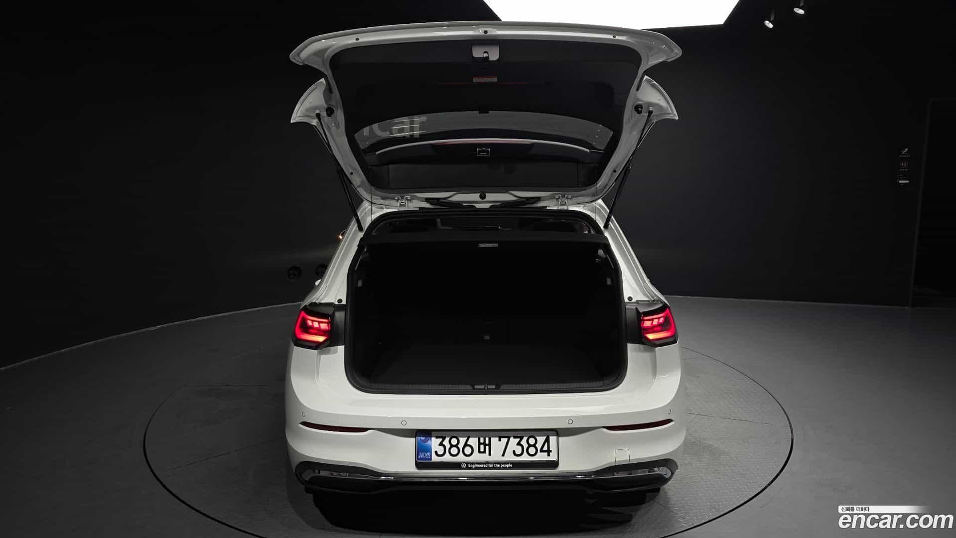 Golf Volkswagen 2026.5-OPTION-024