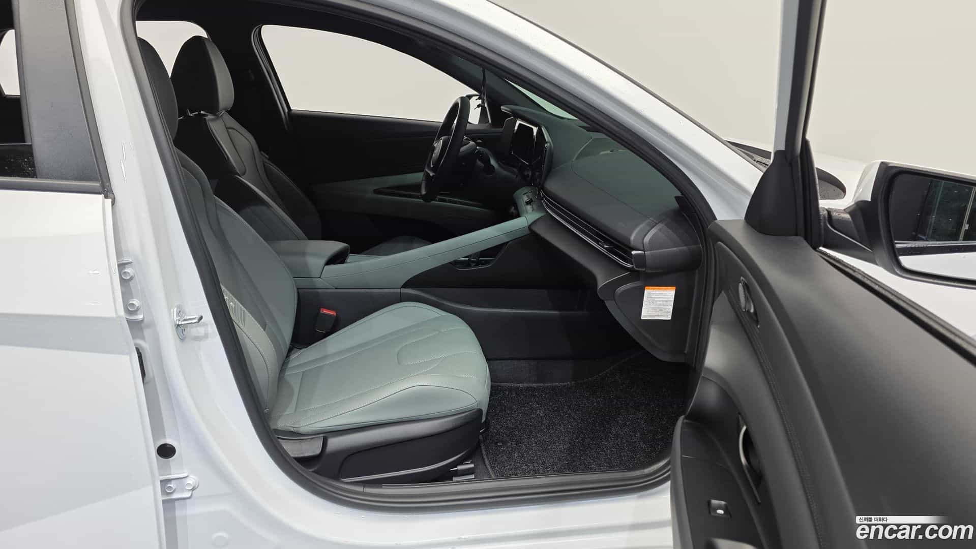 AVANTE Hyundai 2025.7-OPTION-015