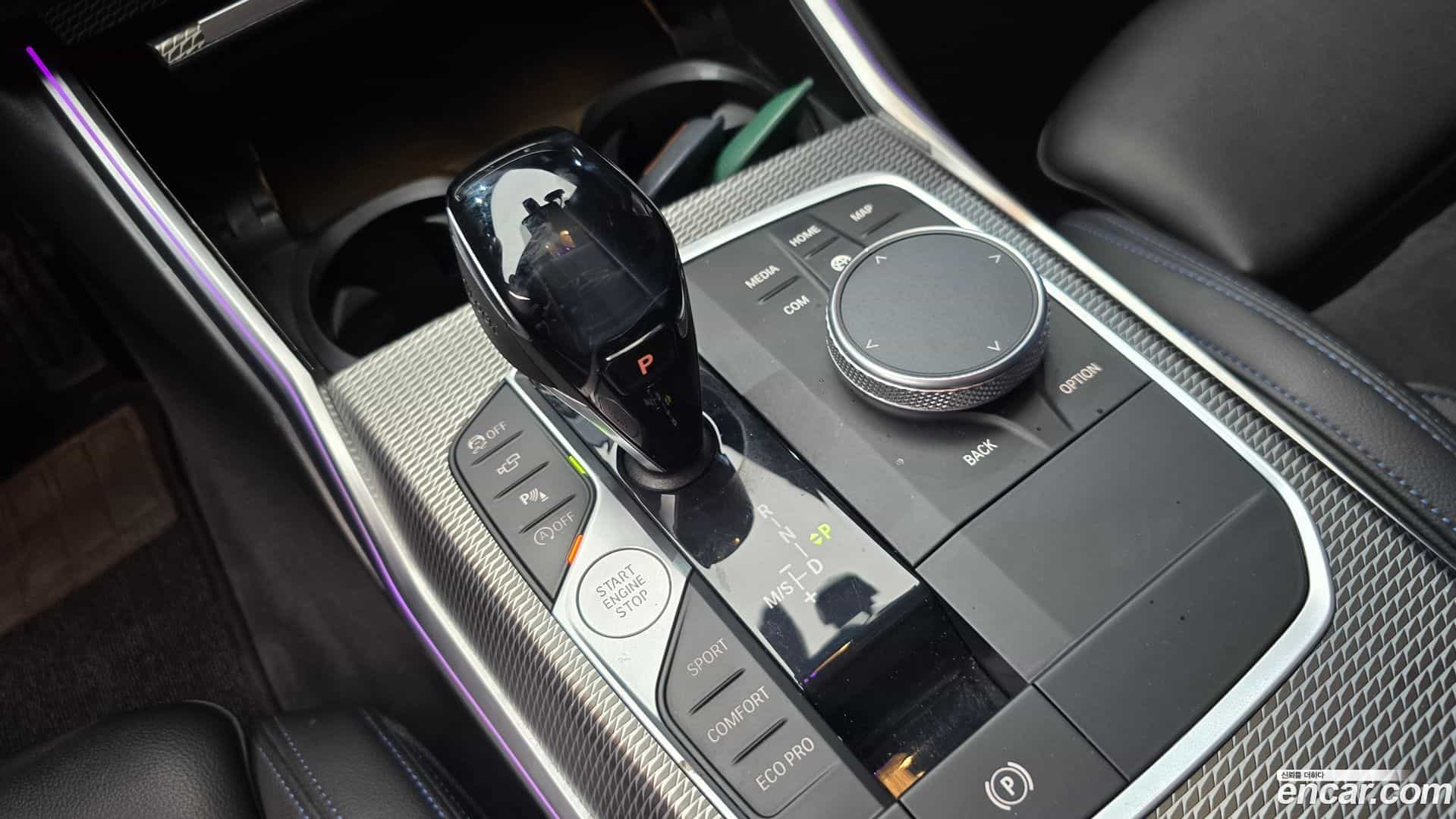 3-Series BMW 2020.6-INNER-009