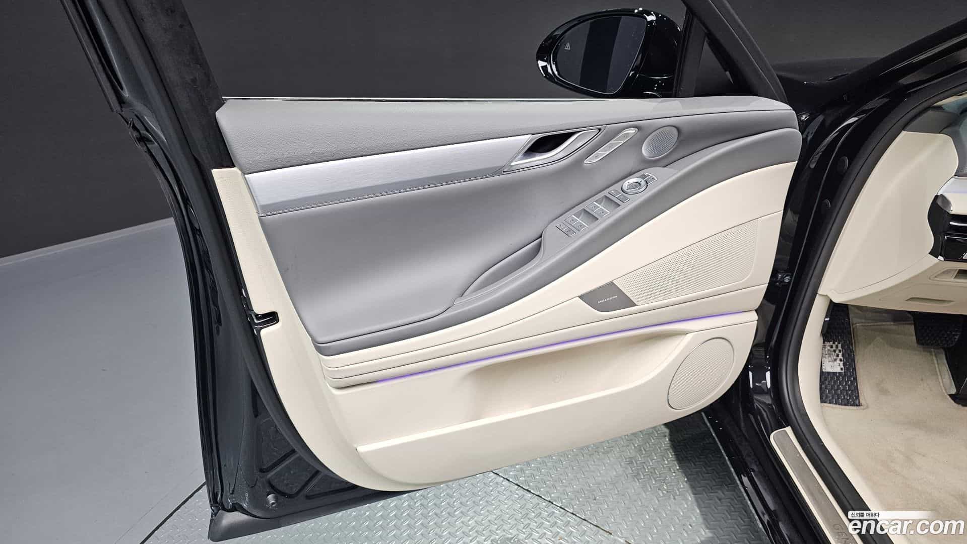 G80 Genesis 2026.1-INNER-034