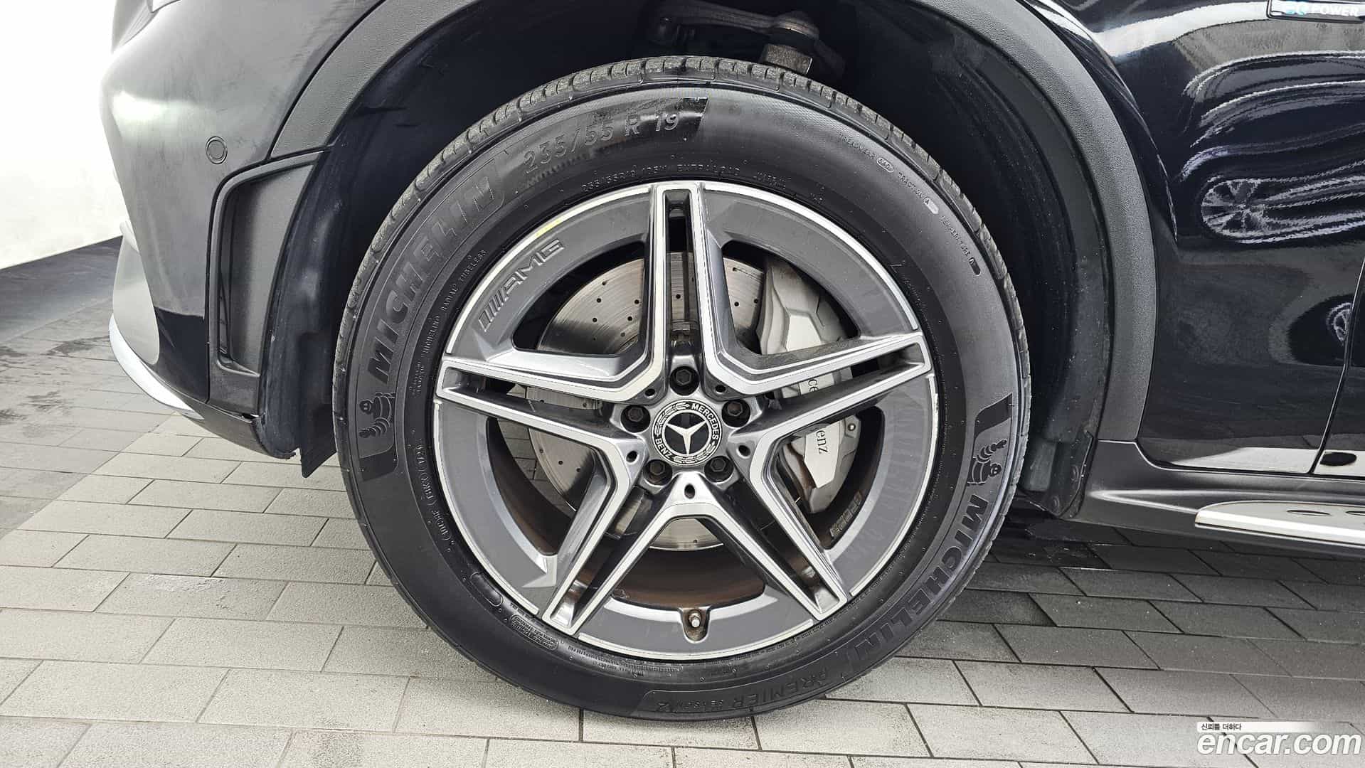 GLC-Class Mercedes-Benz 2021.4-OUTER-005