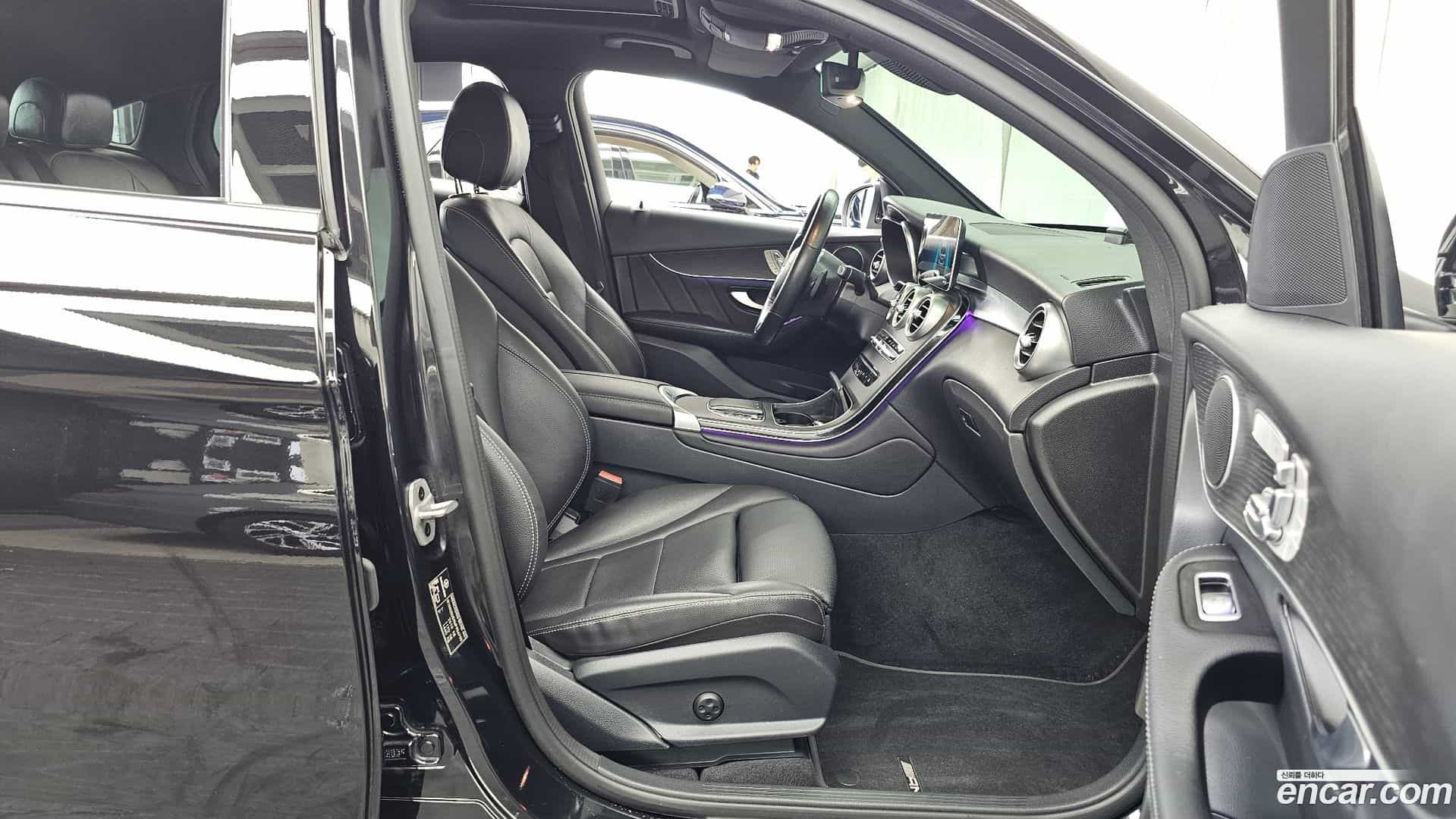 GLC-Class Mercedes-Benz 2021.4-OPTION-015