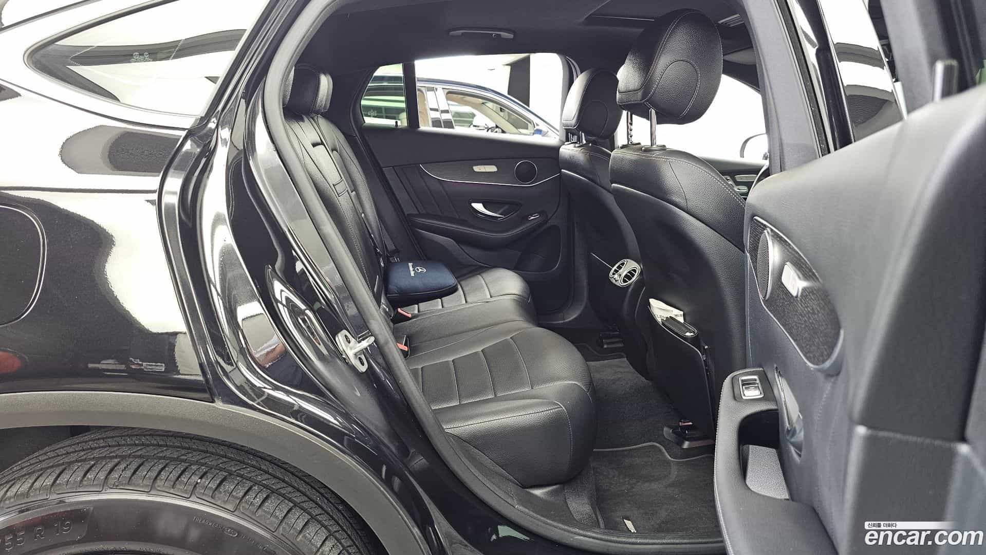 GLC-Class Mercedes-Benz 2021.4-OPTION-016