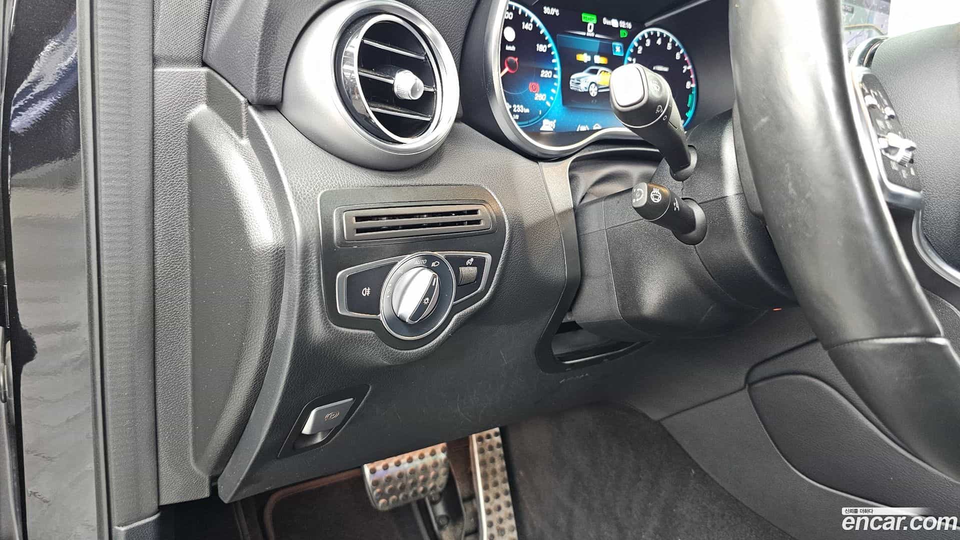 GLC-Class Mercedes-Benz 2021.4-OPTION-040