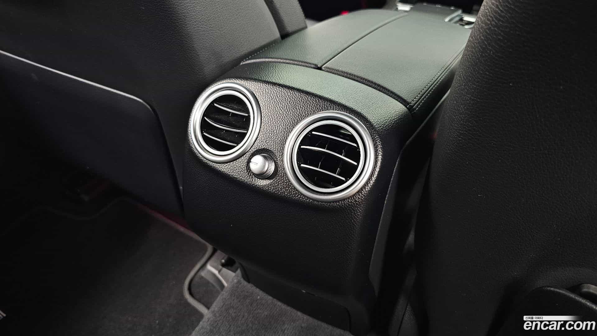 GLC-Class Mercedes-Benz 2021.4-OPTION-044