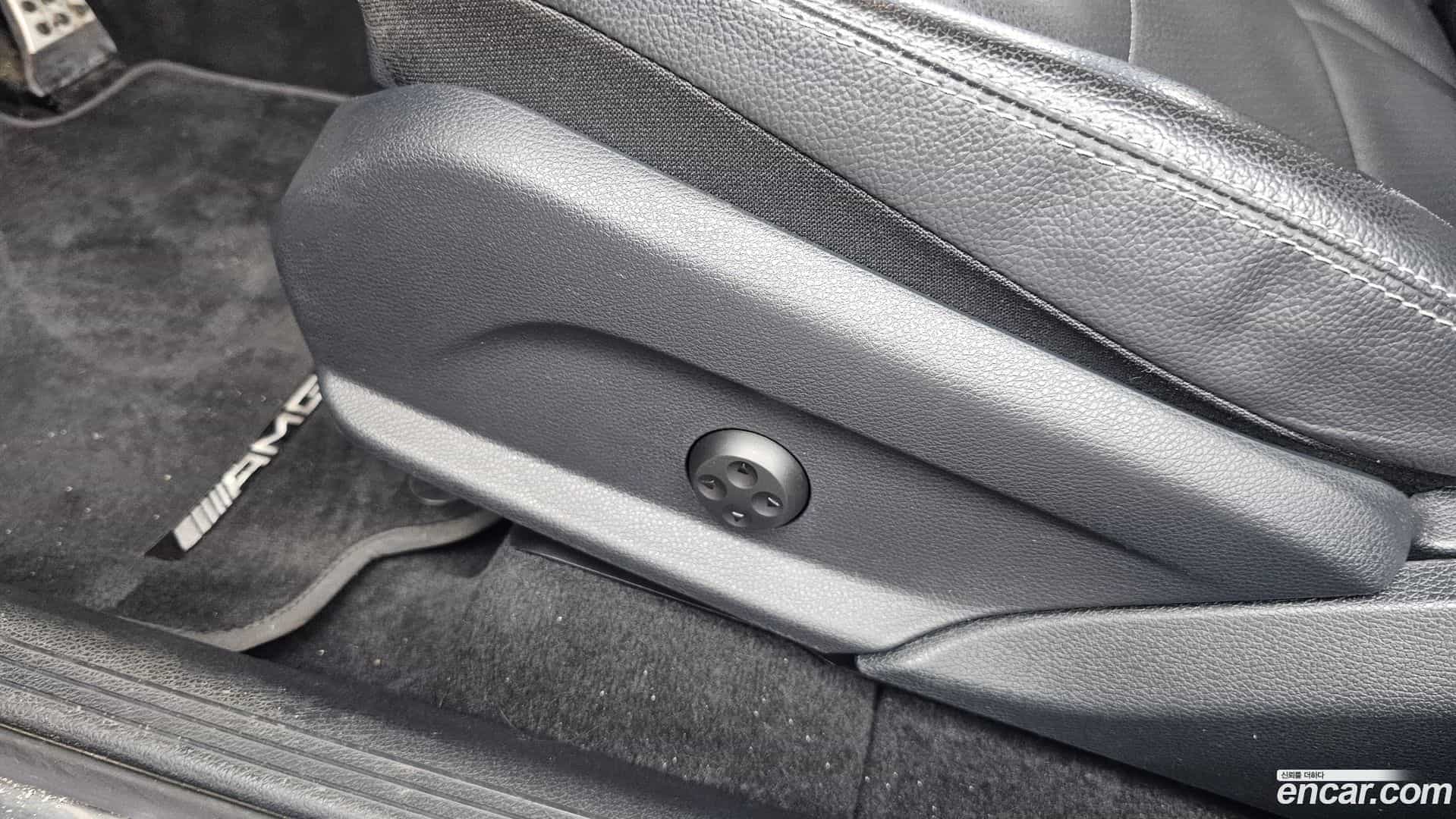 GLC-Class Mercedes-Benz 2021.4-OPTION-045