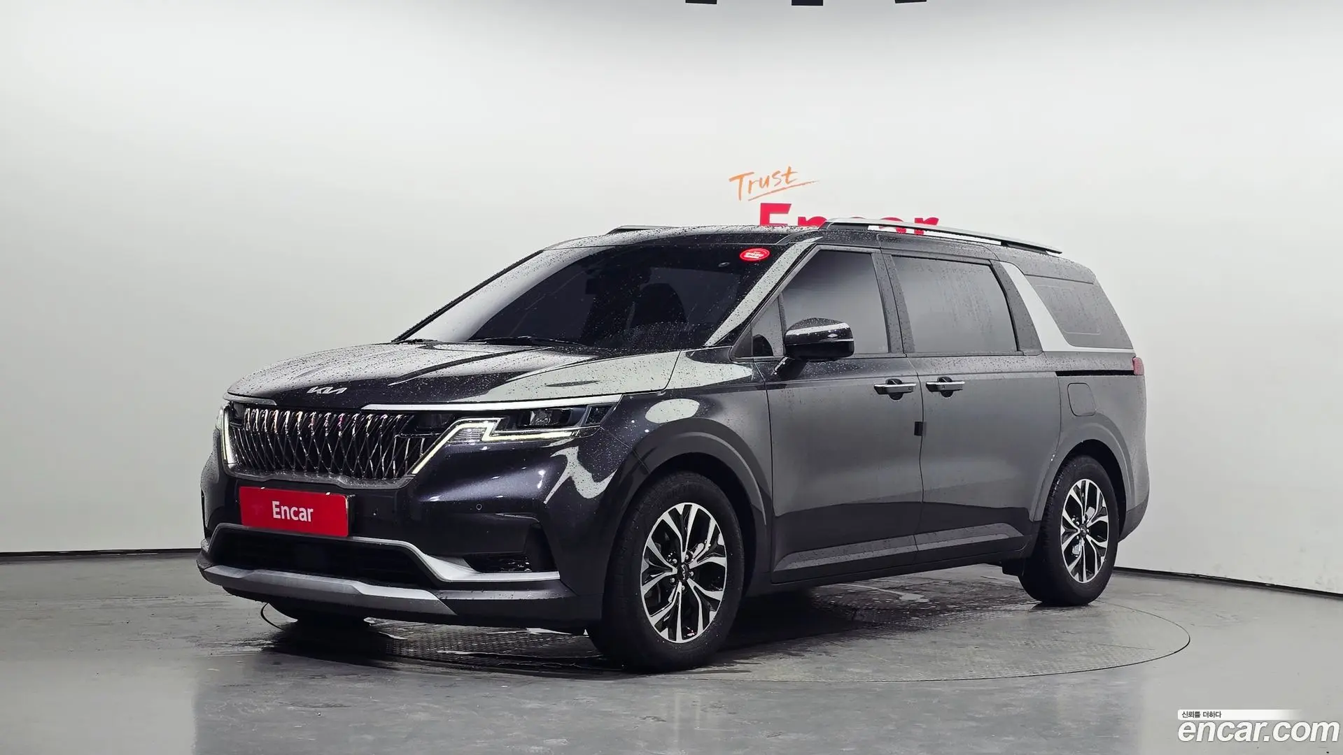Main__Slider__Photo:Canival Kia 2022.5-0