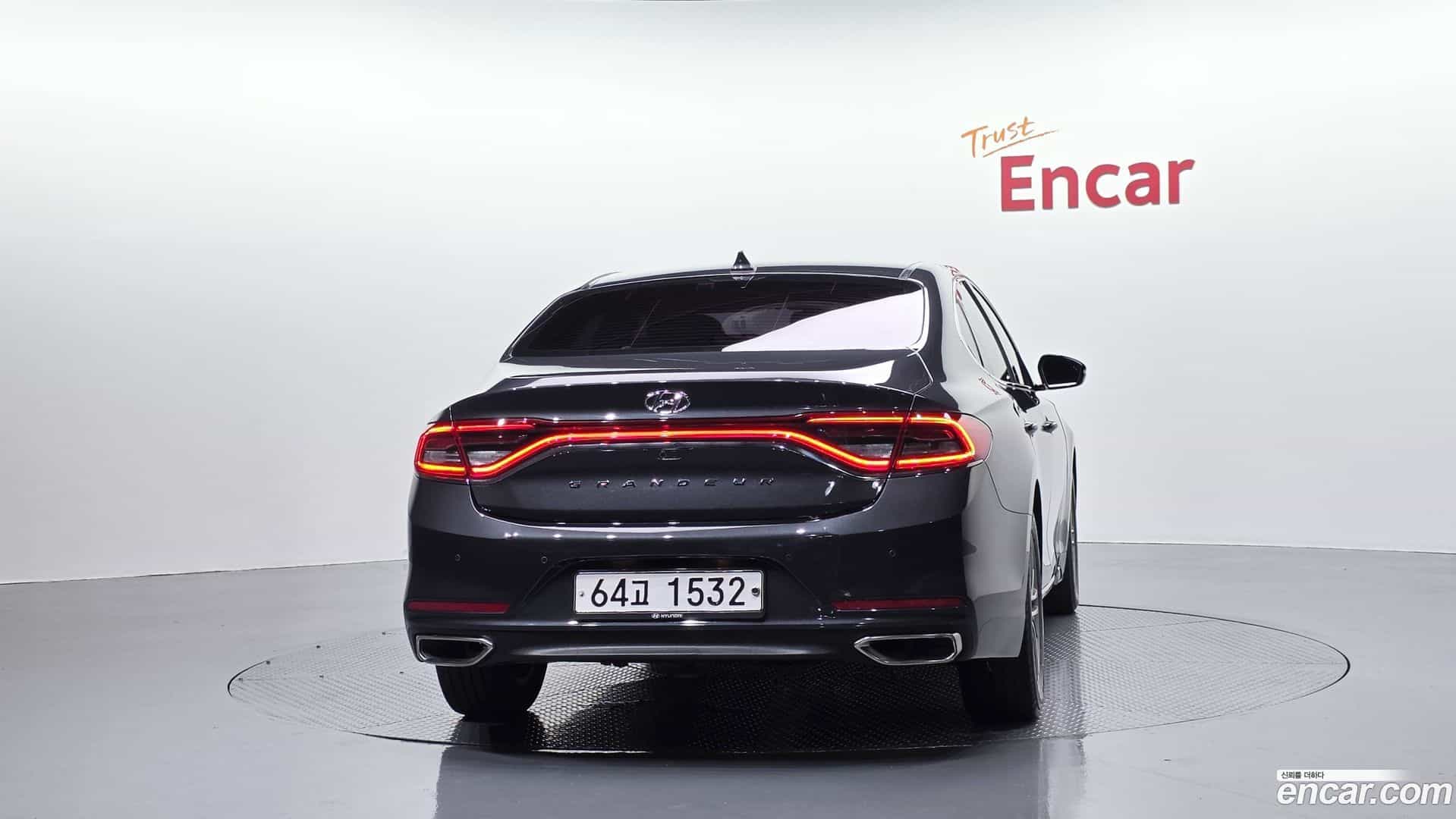 Grandeur Hyundai 2017.9-OUTER-004