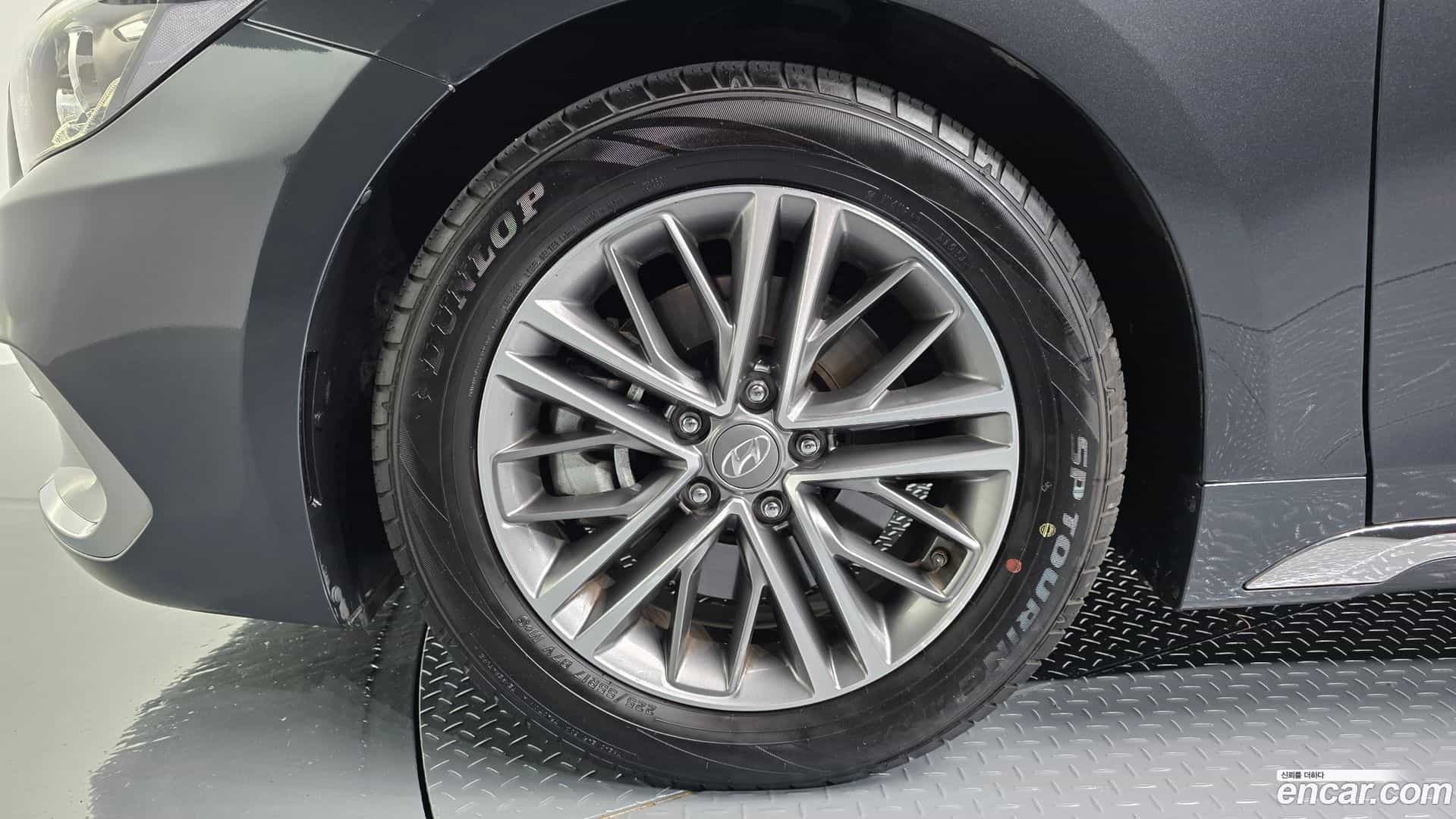 Grandeur Hyundai 2017.9-OUTER-005