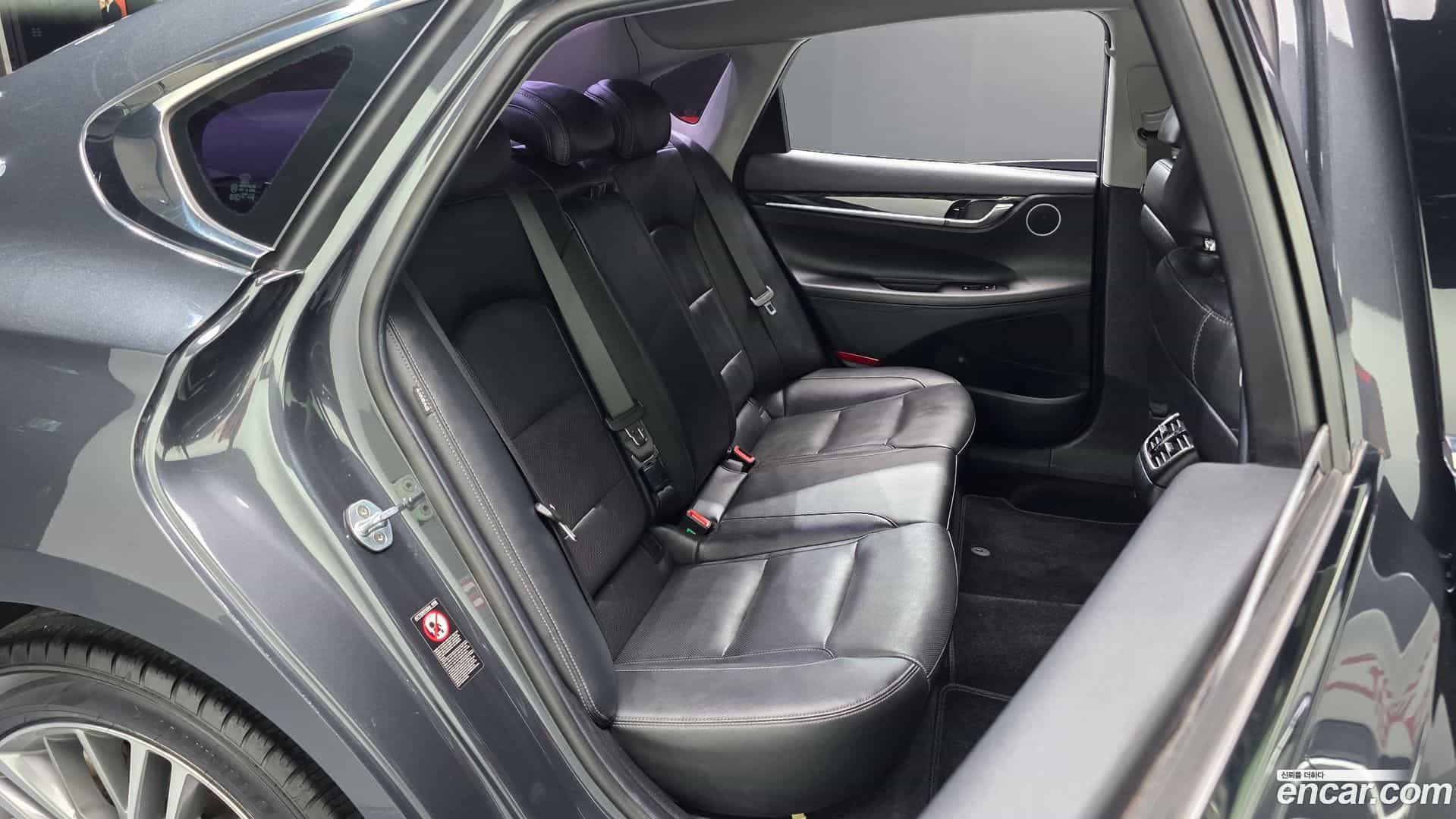 Grandeur Hyundai 2017.9-OPTION-015