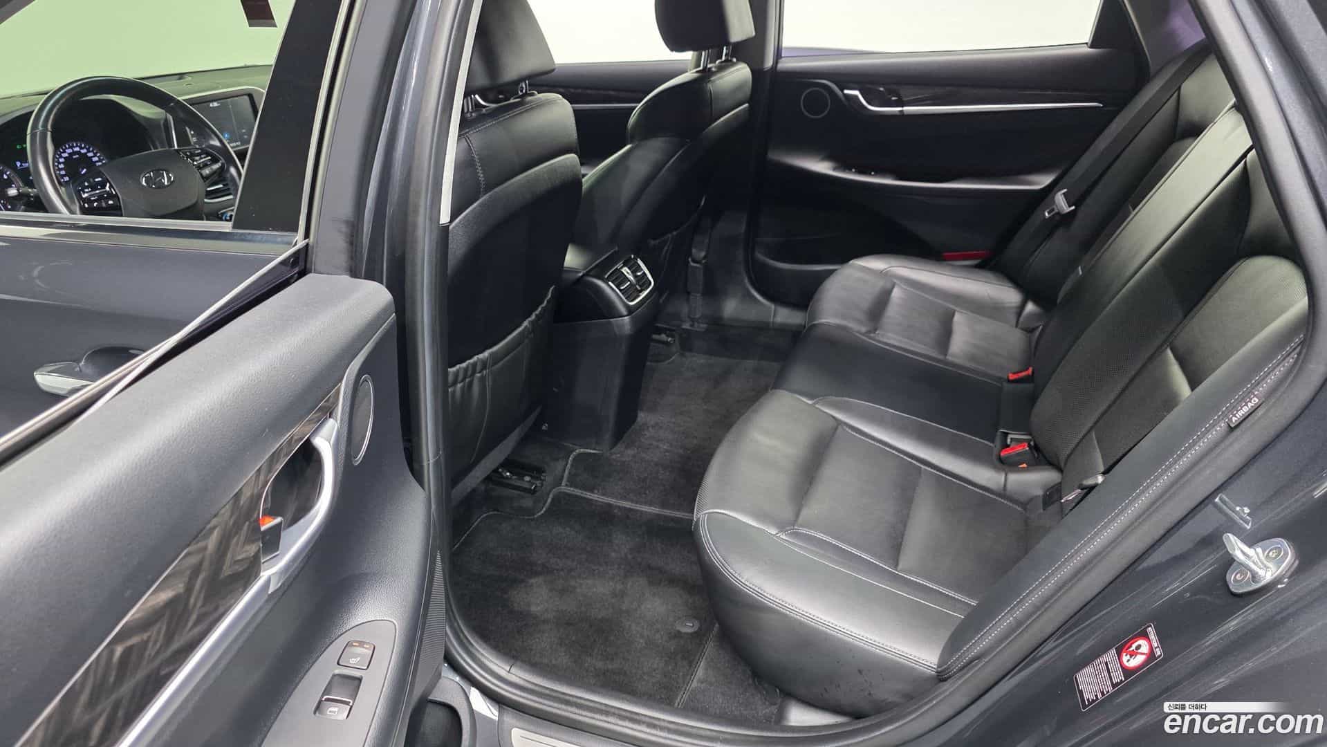 Grandeur Hyundai 2017.9-OPTION-016