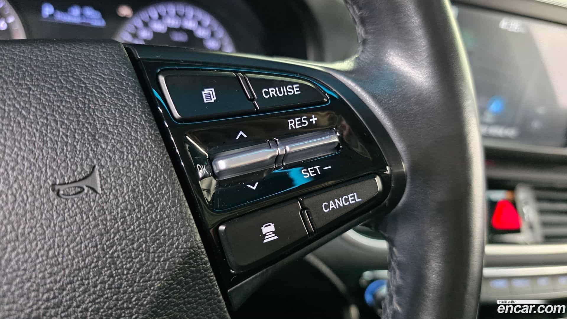 Grandeur Hyundai 2017.9-OPTION-022
