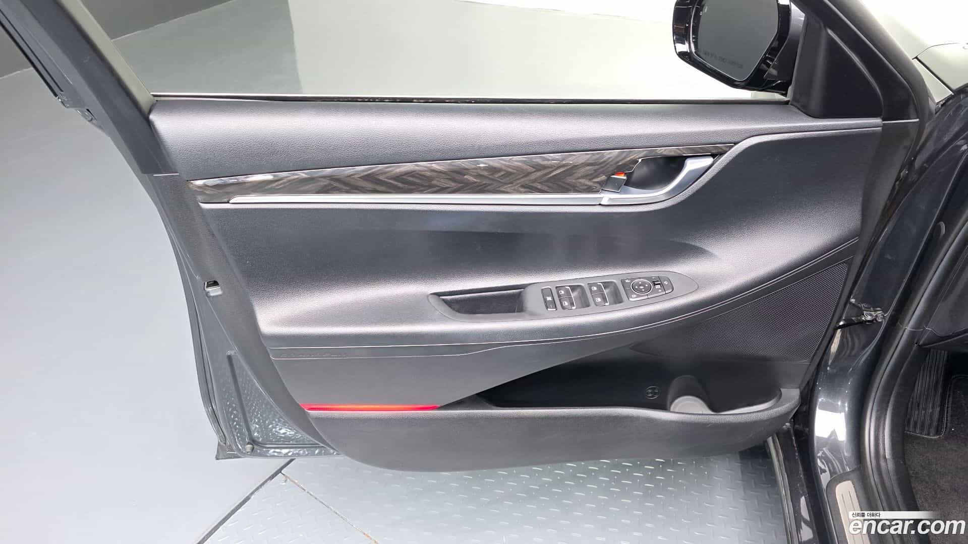 Grandeur Hyundai 2017.9-INNER-034