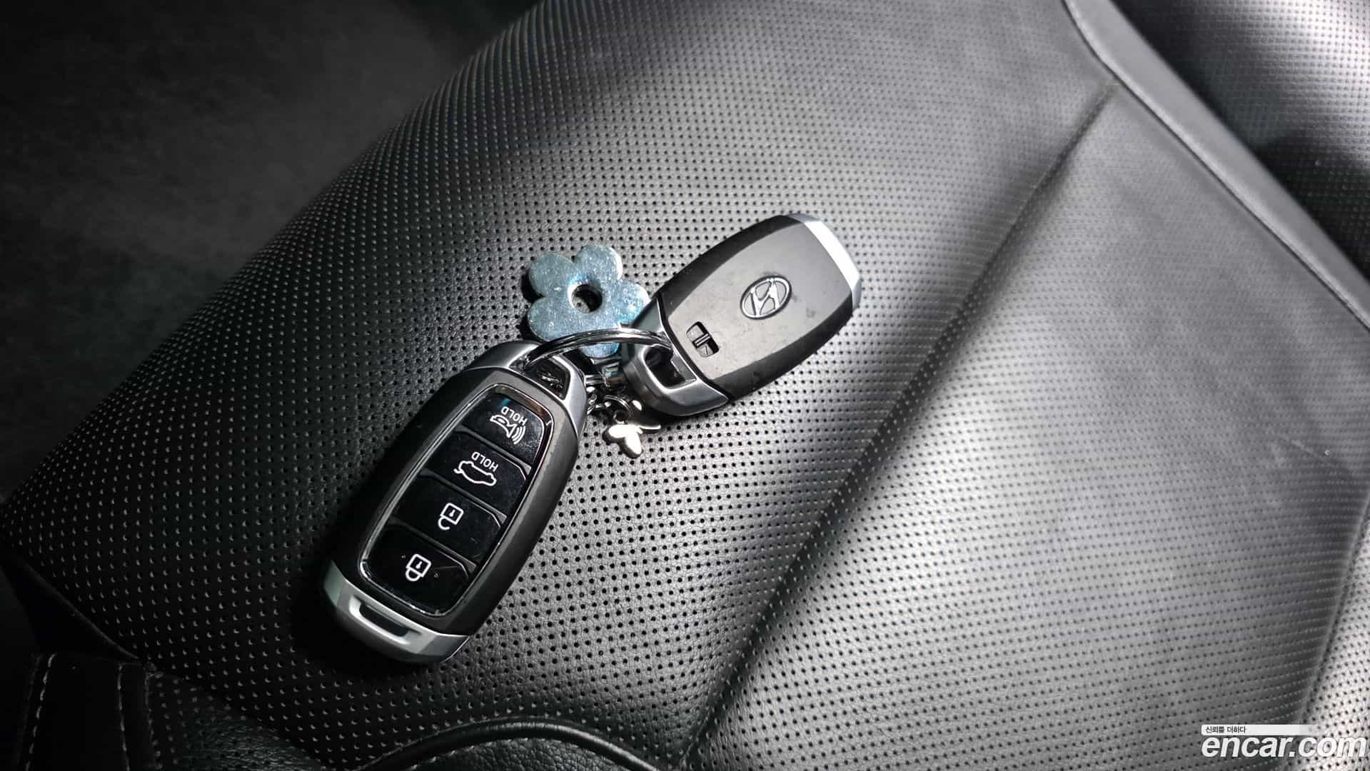 Grandeur Hyundai 2017.9-OPTION-044