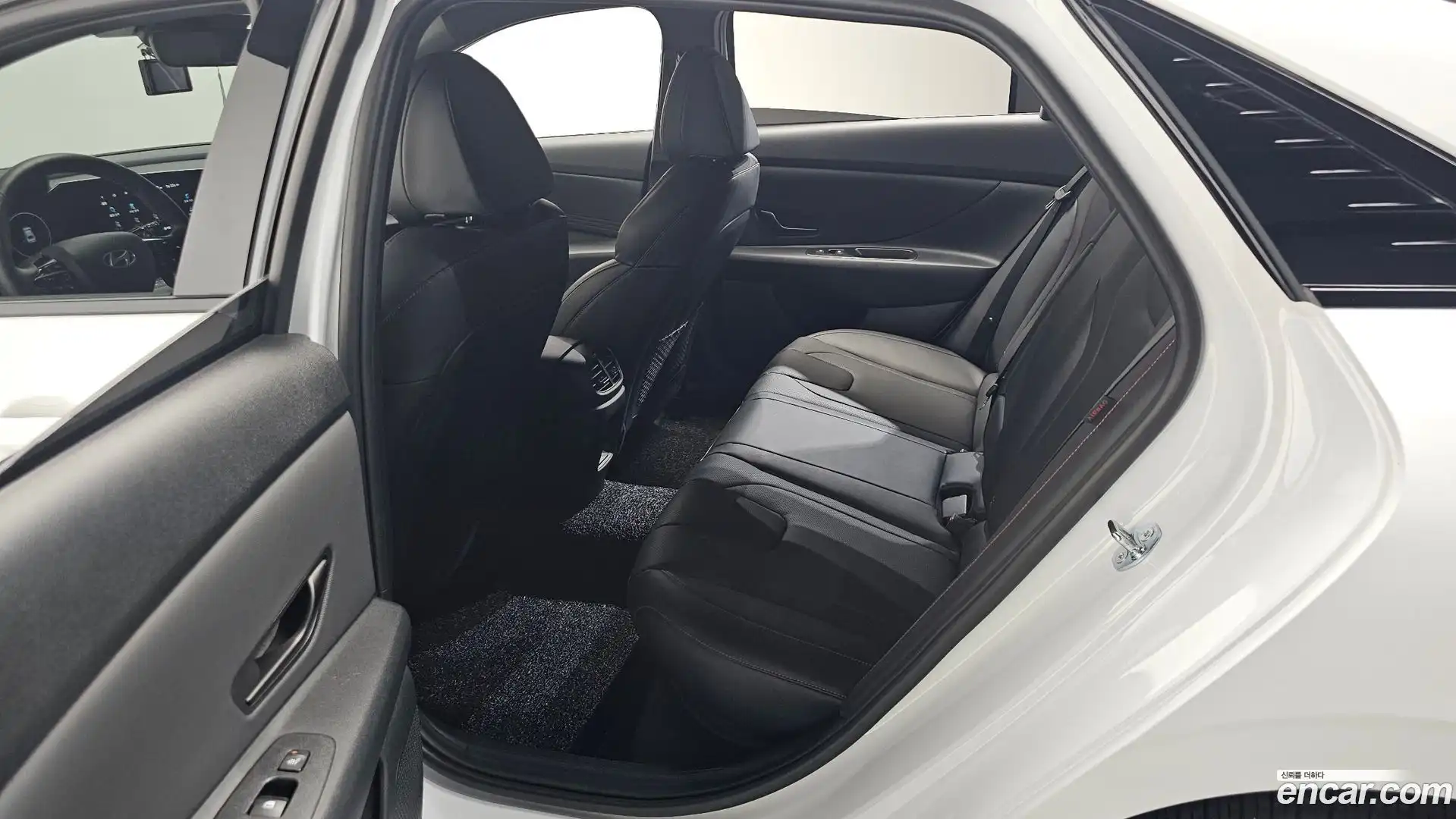 AVANTE Hyundai 2025.1-OPTION-015