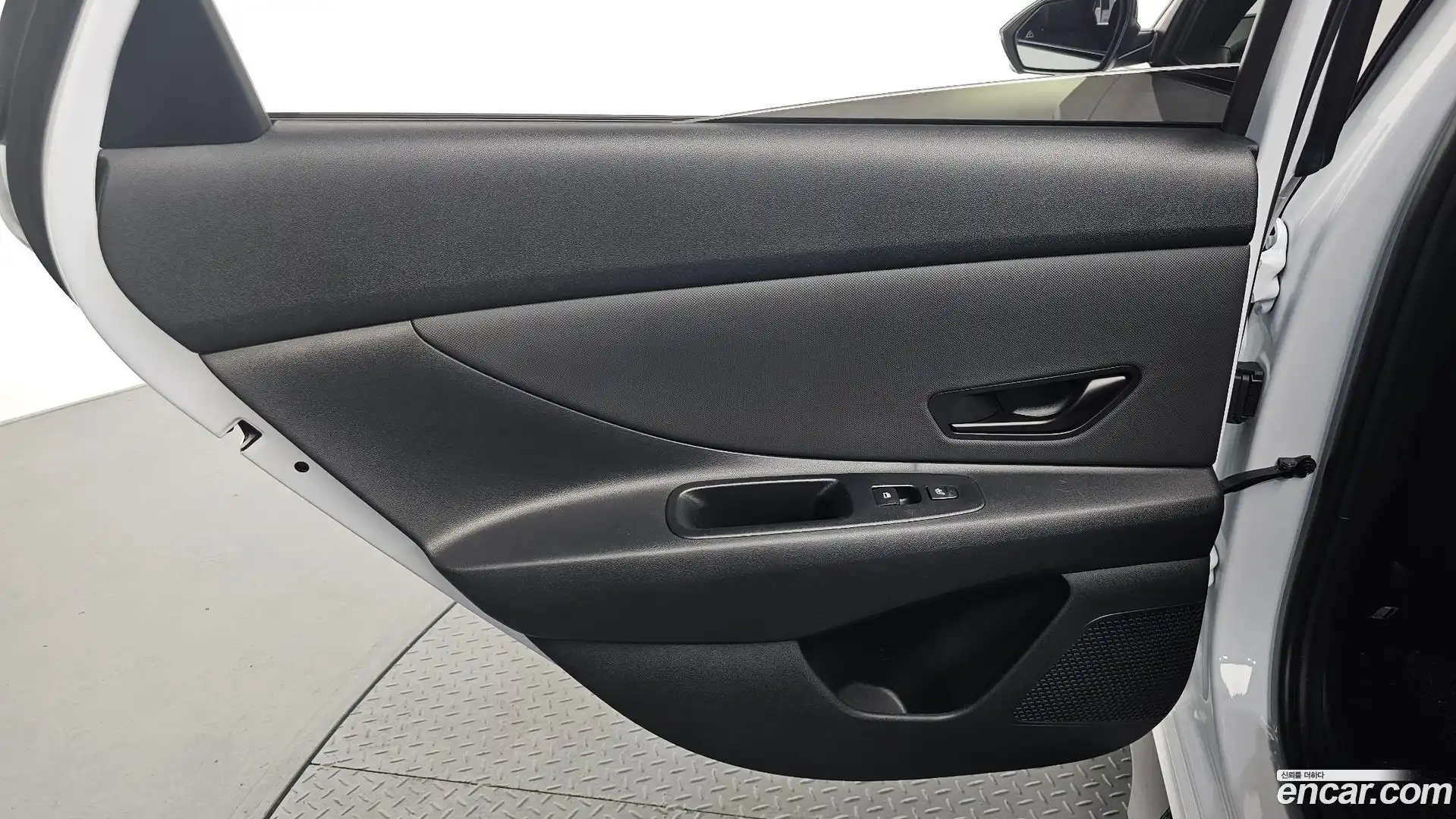 AVANTE Hyundai 2025.1-INNER-035