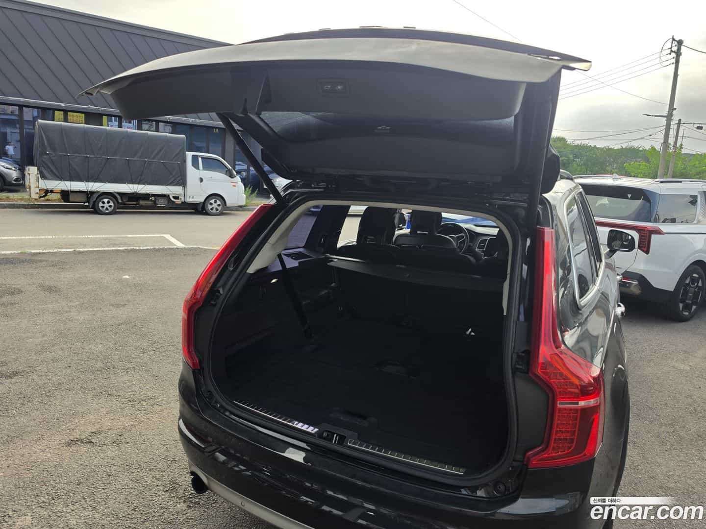 XC90 Volvo 2017.1-OUTER-005