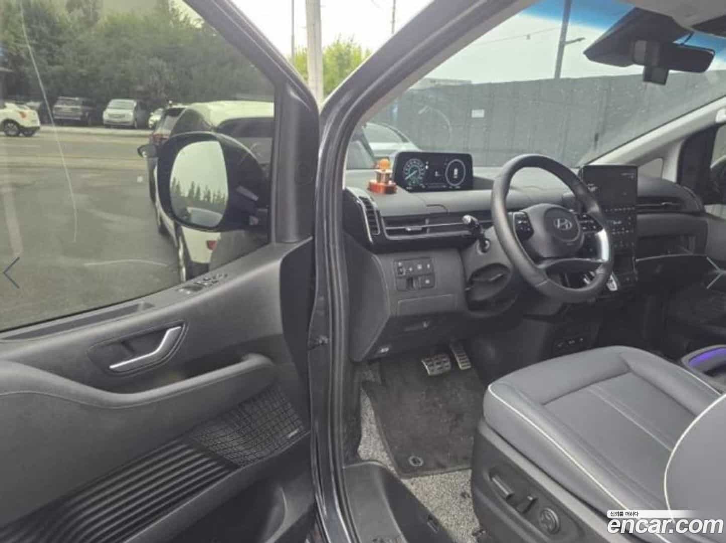 Staria Hyundai 2024.5-OPTION-015