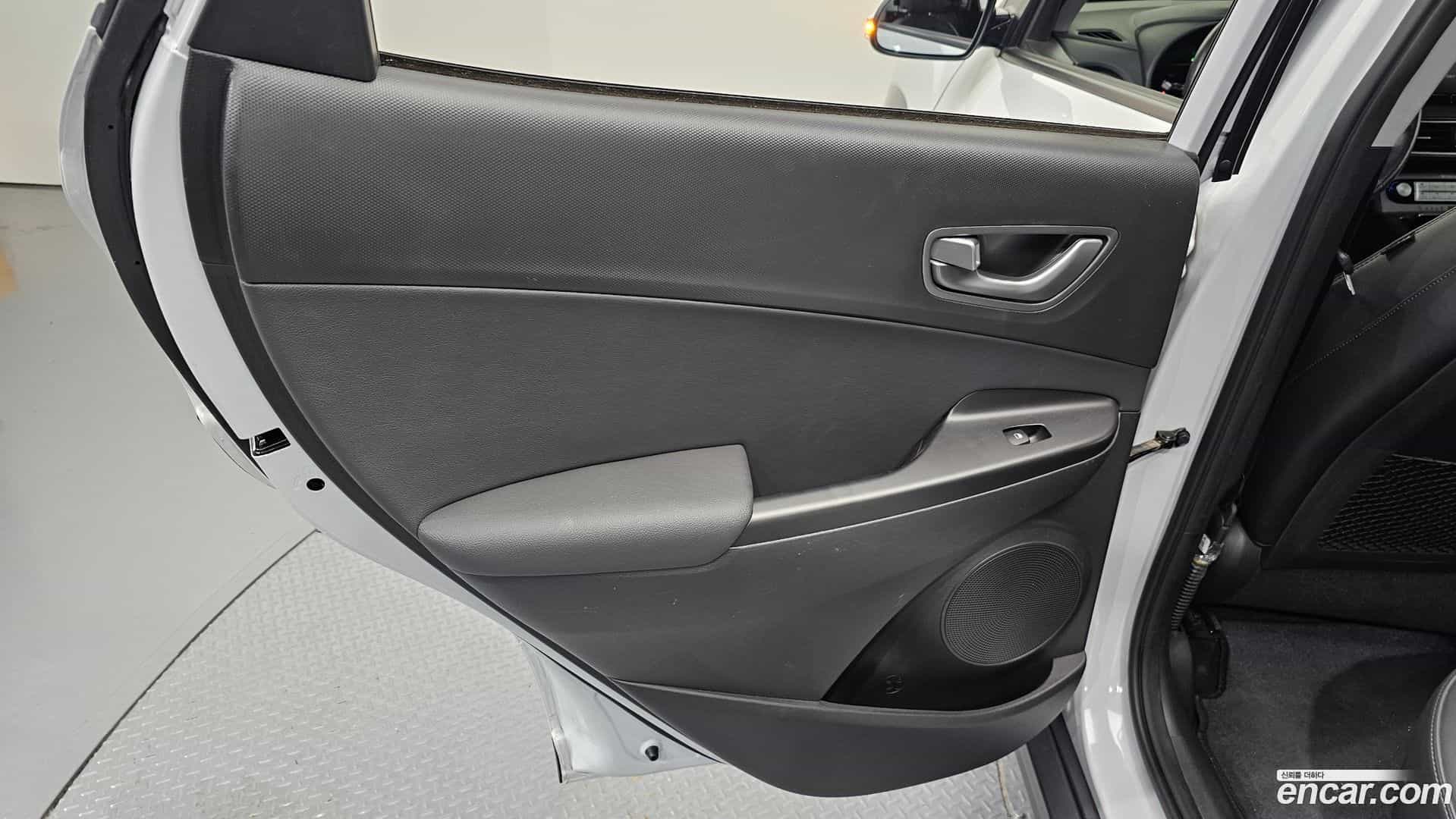 Kona Hyundai 2019.9-INNER-035