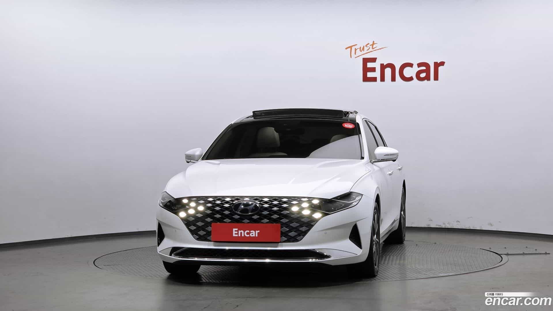 Grandeur Hyundai 2022.4-OUTER-003