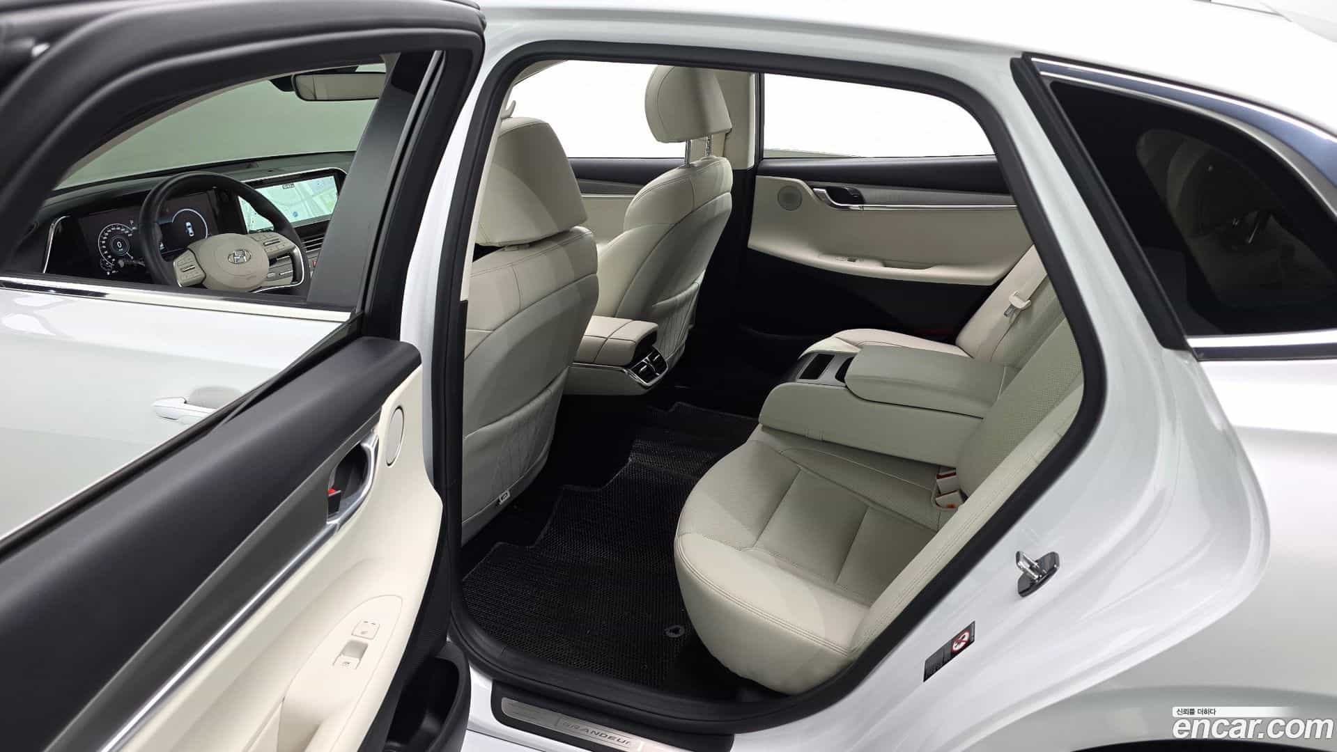 Grandeur Hyundai 2022.4-OPTION-016