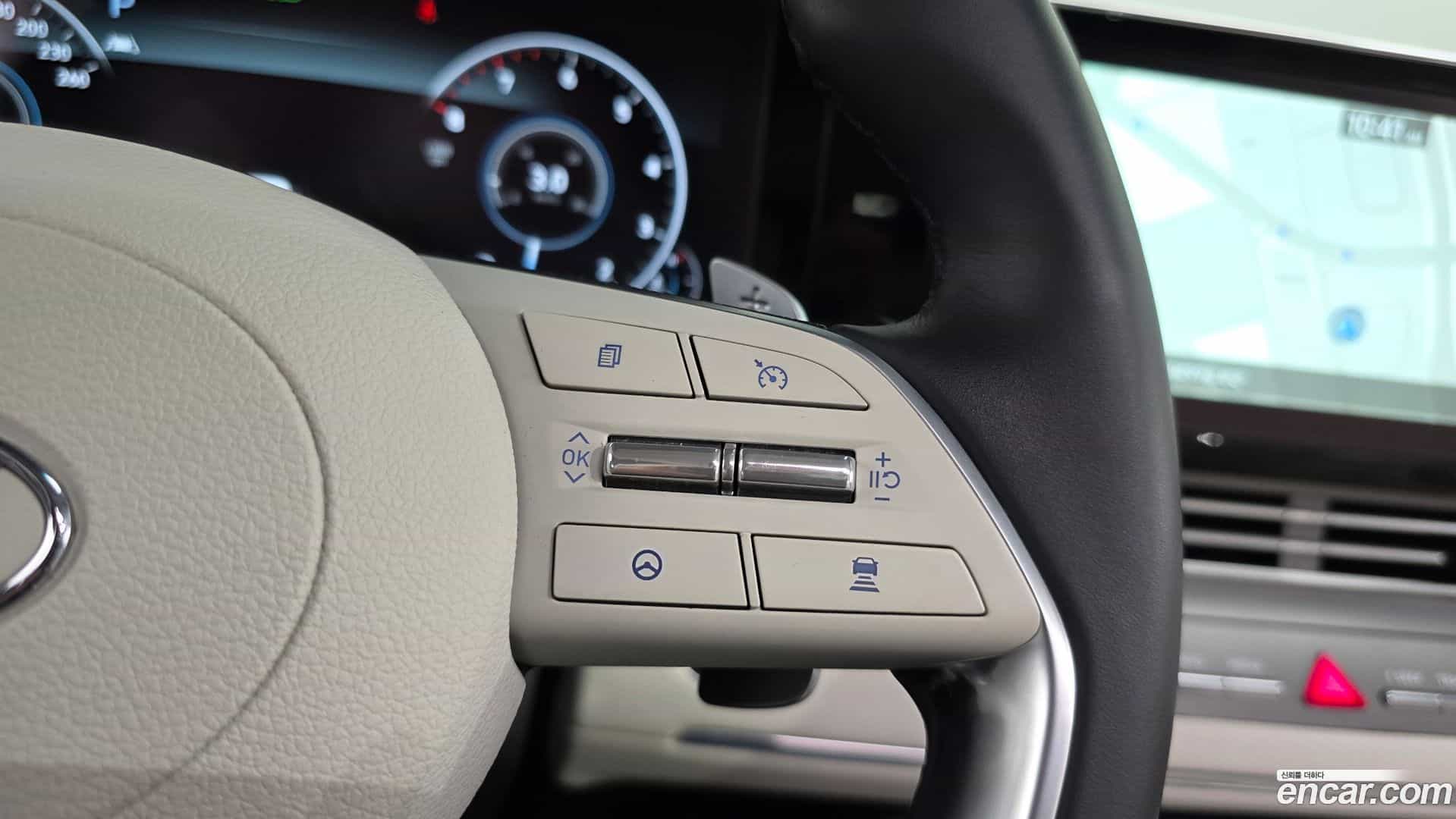 Grandeur Hyundai 2022.4-OPTION-045