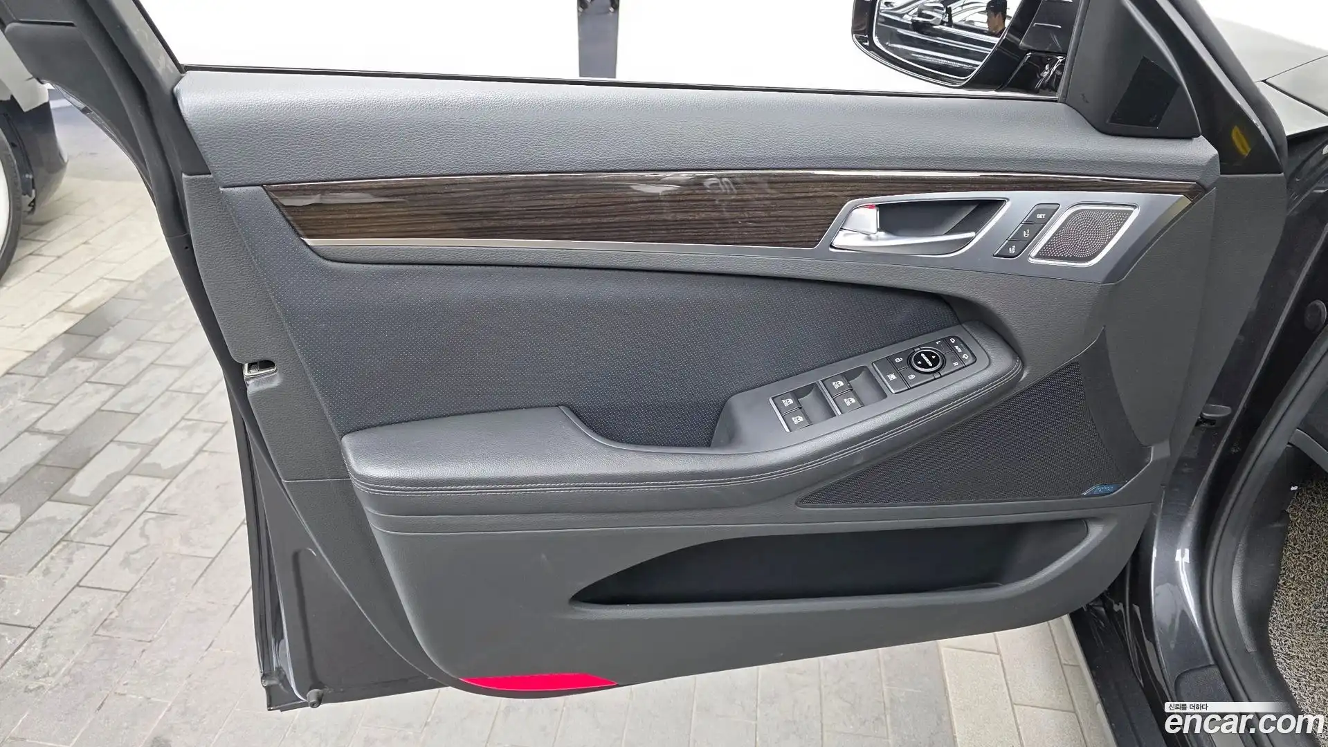 G80 Genesis 2020.2-INNER-034