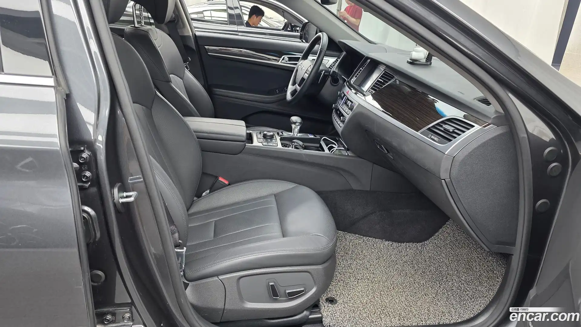 G80 Genesis 2020.2-INNER-036
