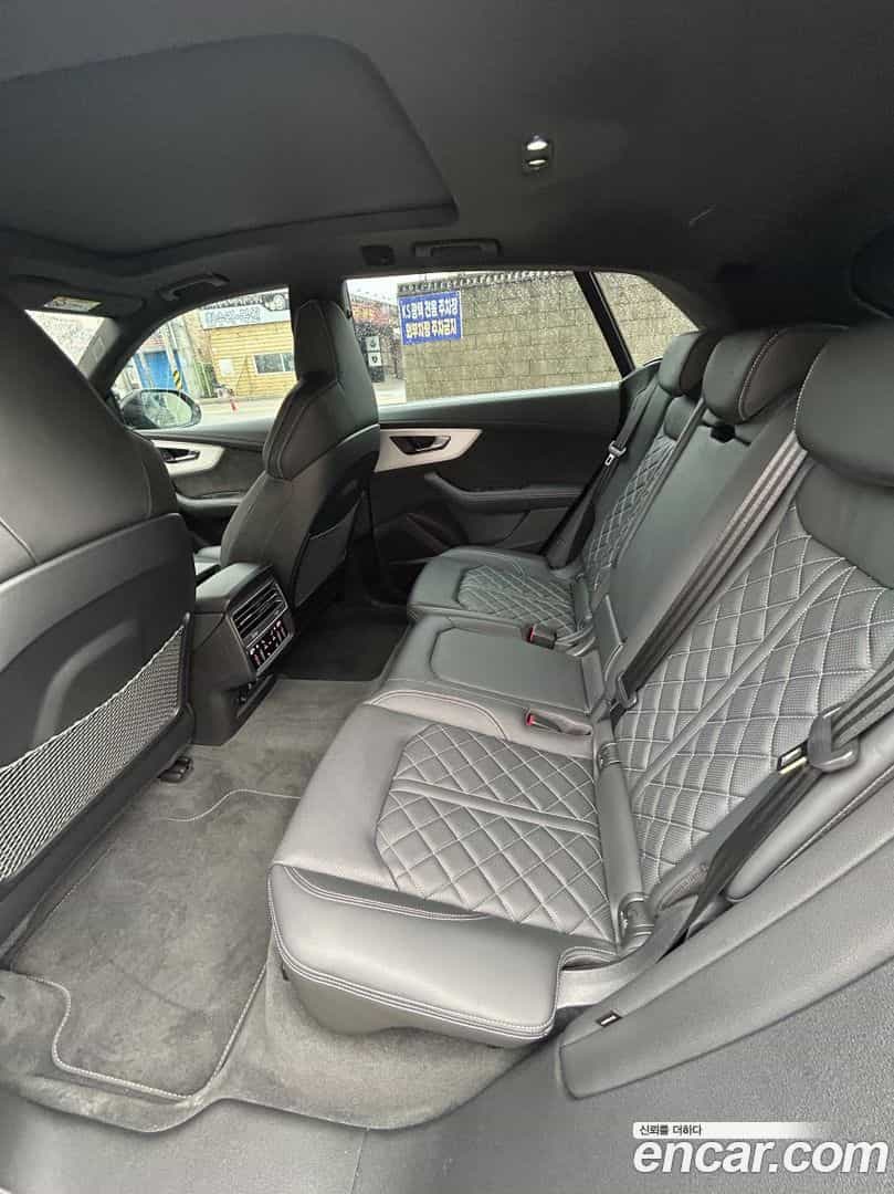 Q8 Audi 2022.7-OPTION-015