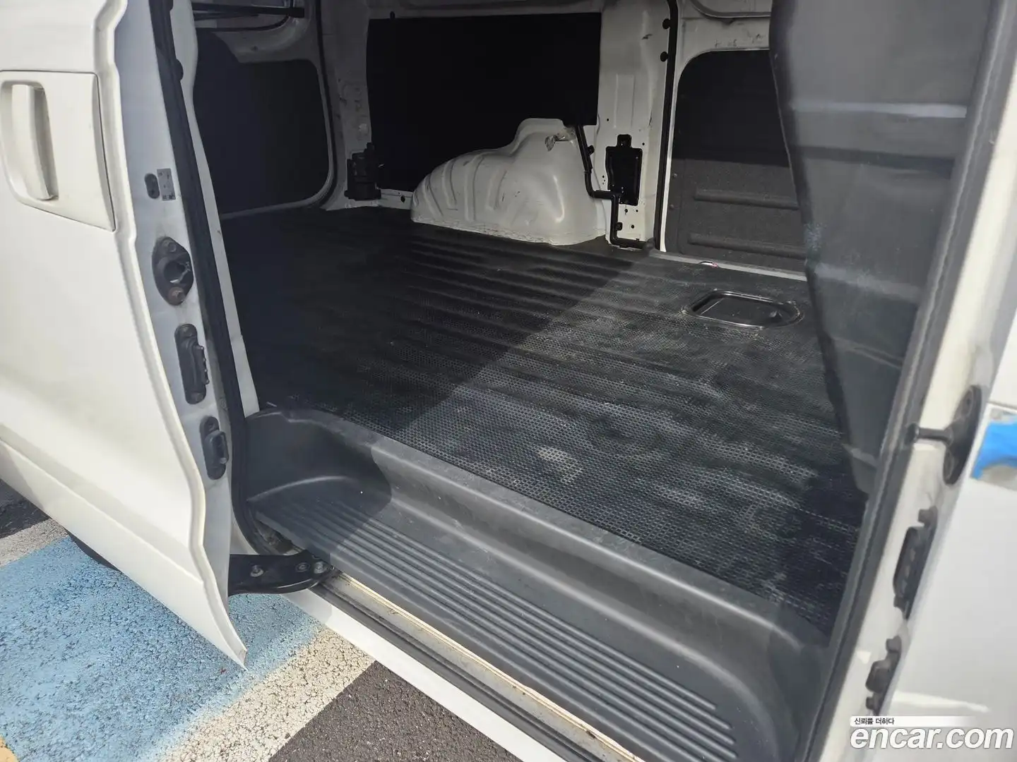 Starex Hyundai 2020.4-OPTION-016