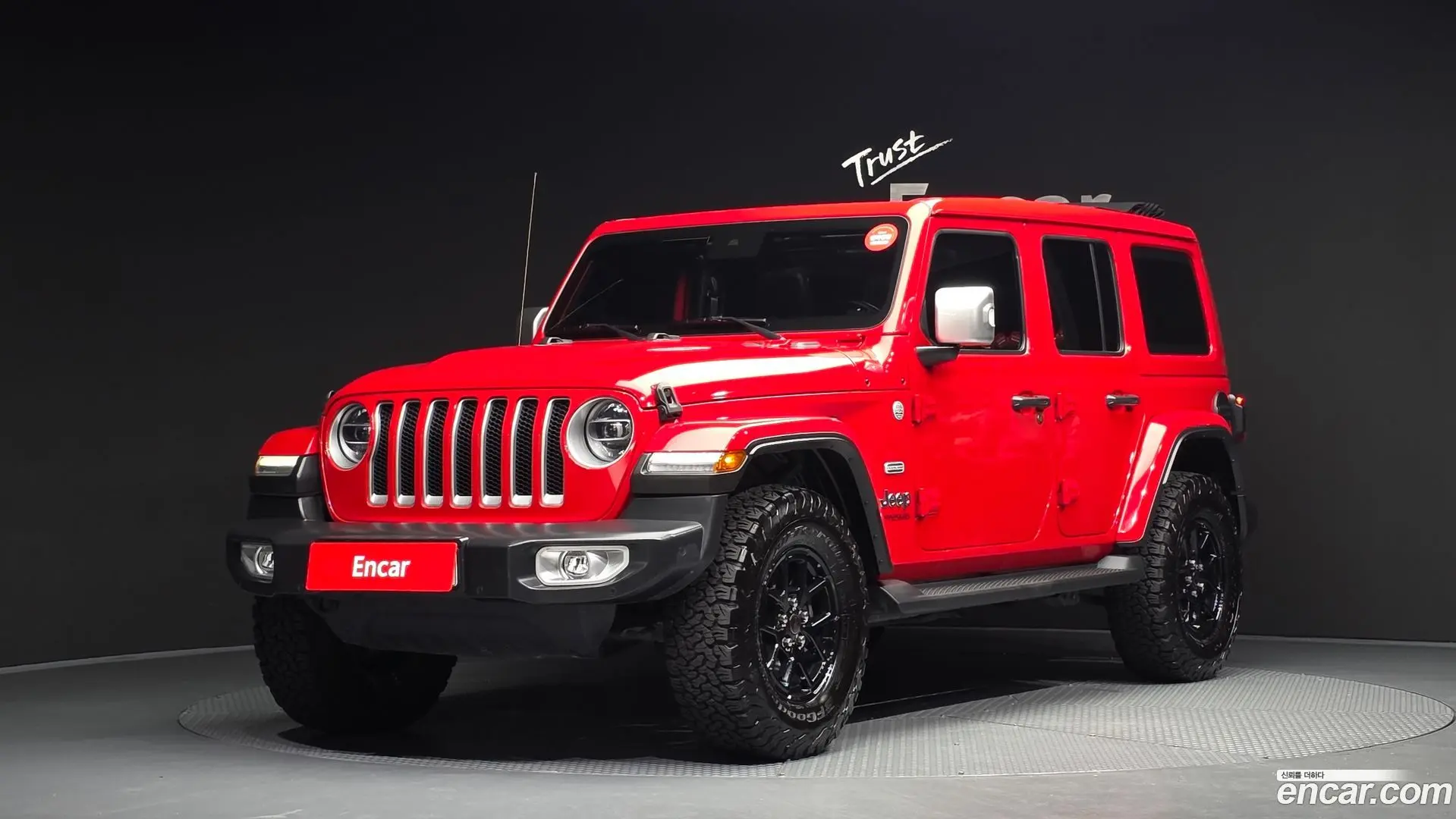 Main__Slider__Photo:Wrangler Jeep 2021.6-0