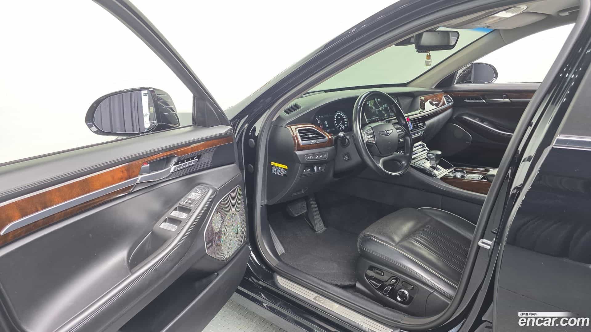 EQ900 Genesis 2016.2-OPTION-016