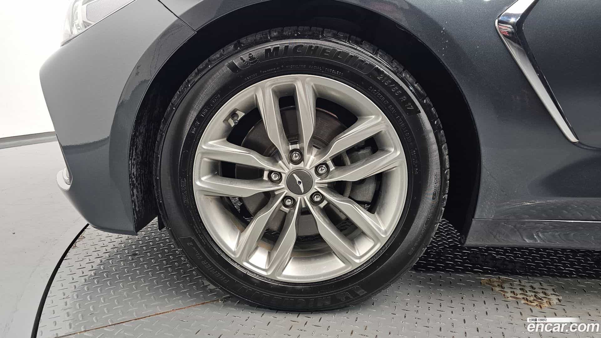 G70 Genesis 2018.0-OUTER-005