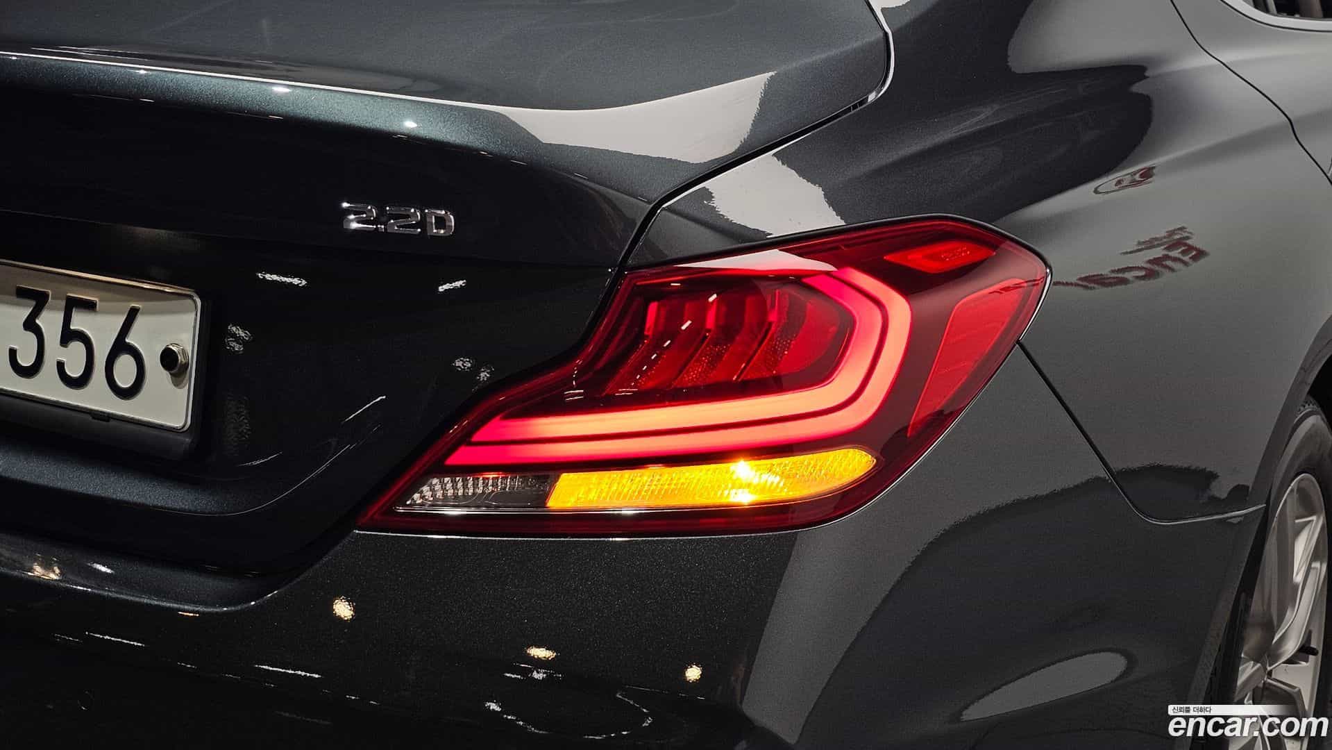G70 Genesis 2018.0-OUTER-033