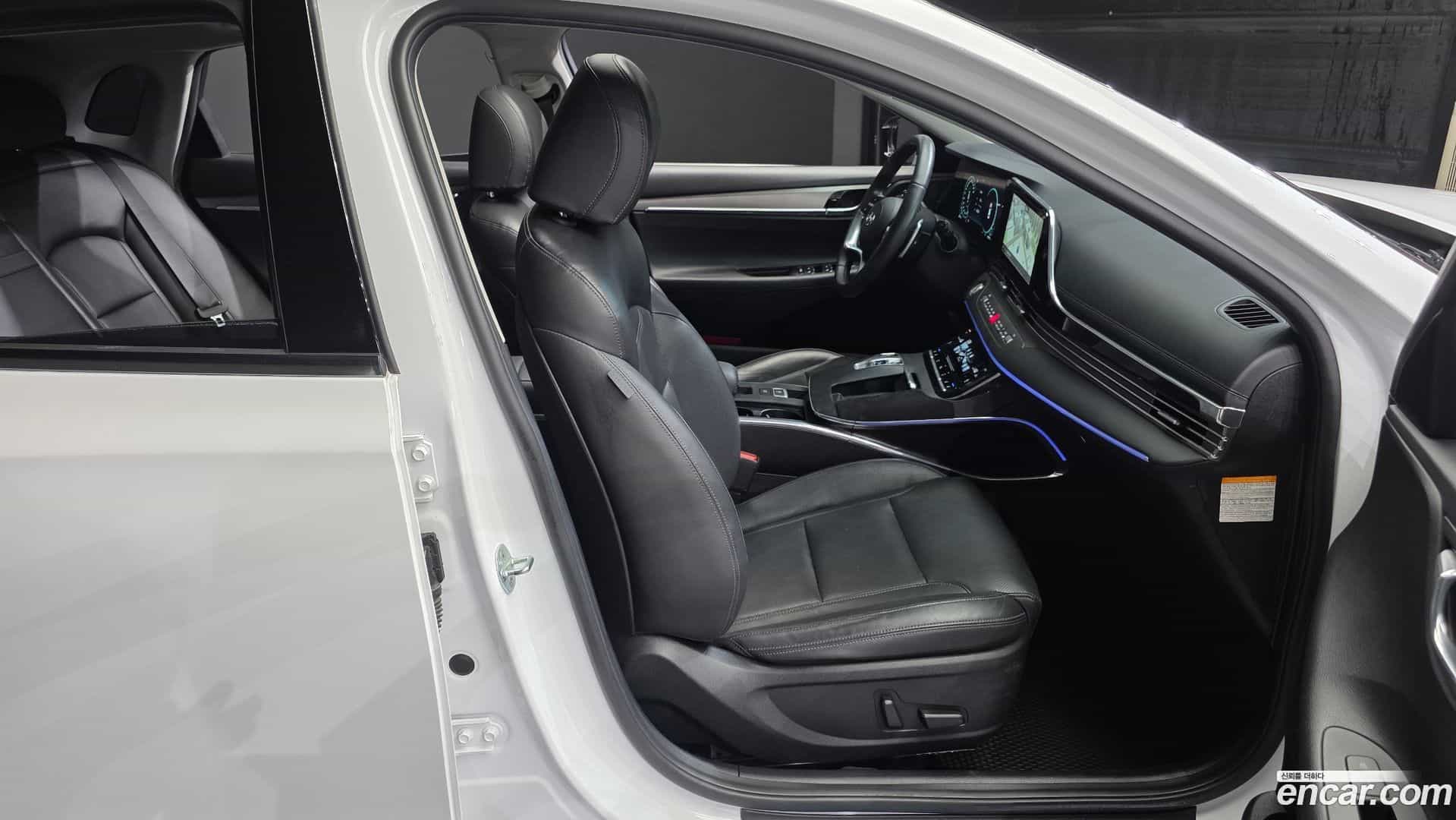 Grandeur Hyundai 2021.8-OPTION-015