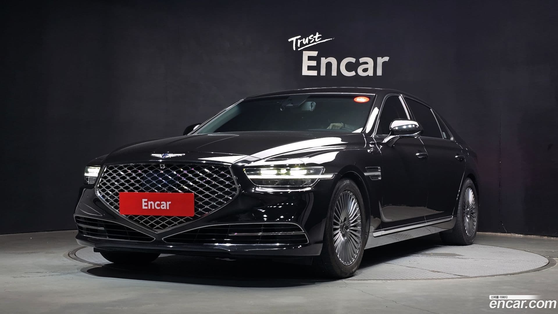 Main__Slider__Photo:G90 Genesis 2019.3-0