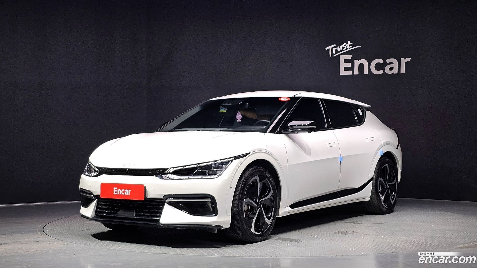 Main__Slider__Photo:EV6 Kia 2023.7-0